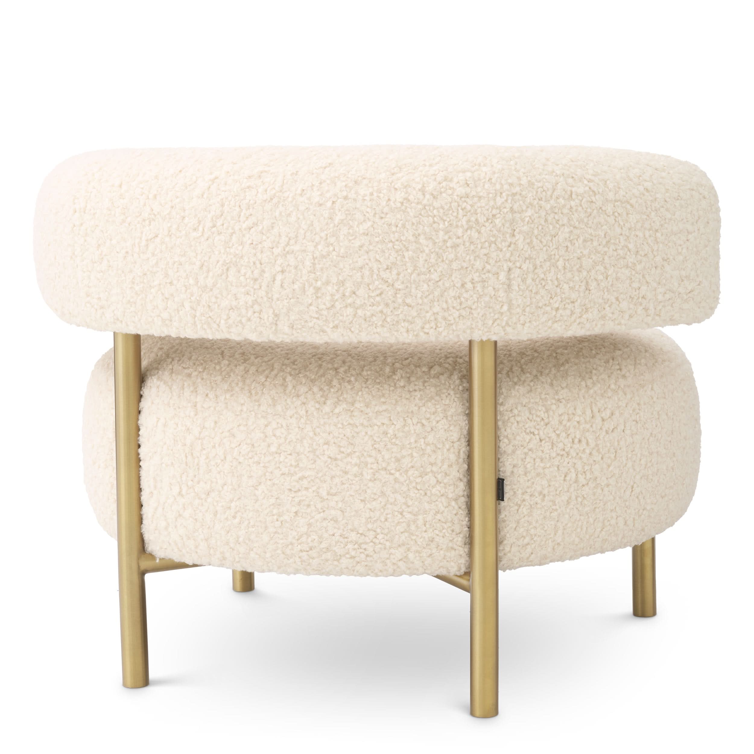 Eichholtz Sessel Thompson – Faux Shearling | Gebürstetes Messing | Skulpturale Form Polstersessel Eichholtz