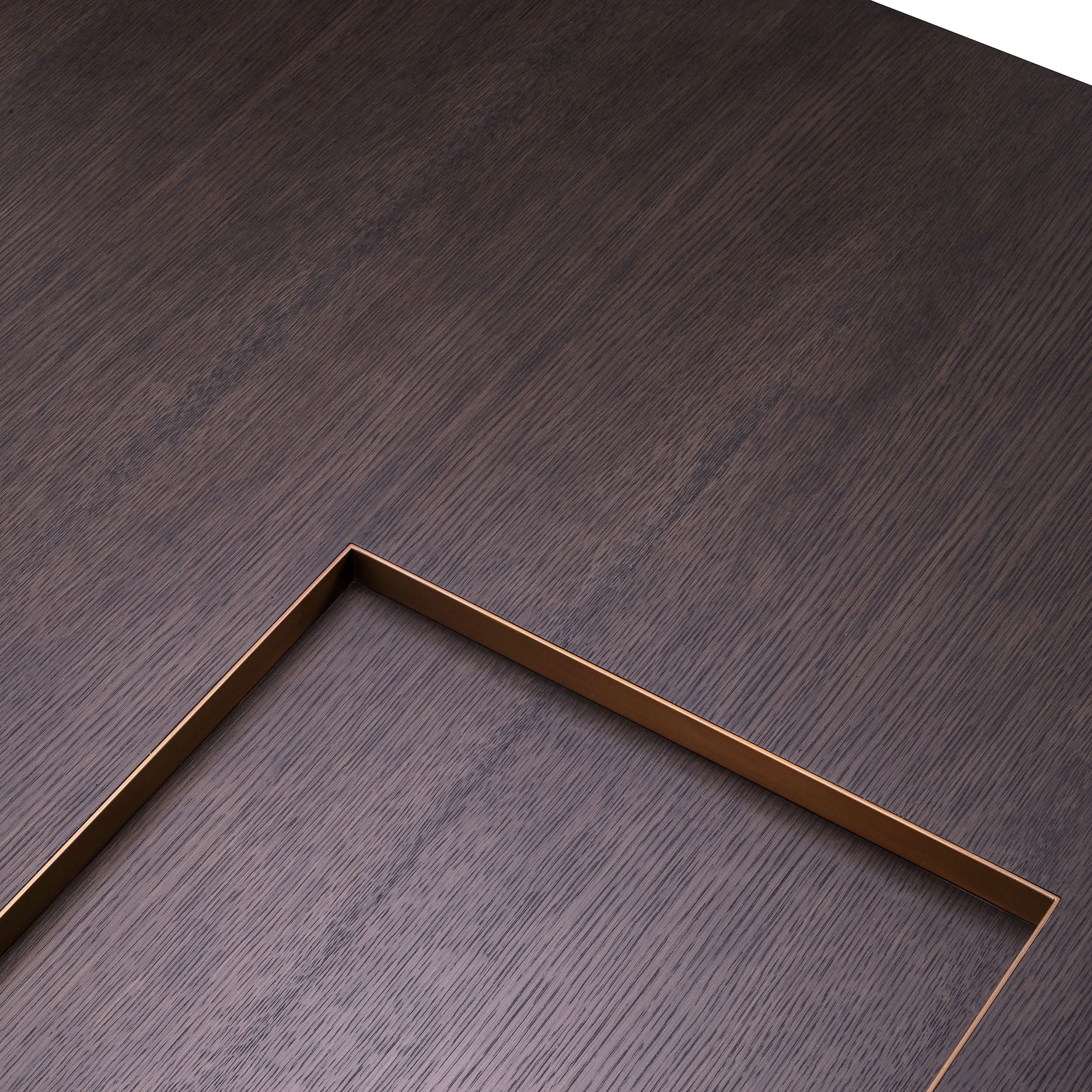 Eichholtz Couchtisch Otus – Mokkafarbenes Eichenfurnier | Gebürstetes Messing | Quadratisch Couchtisch eckig Eichholtz
