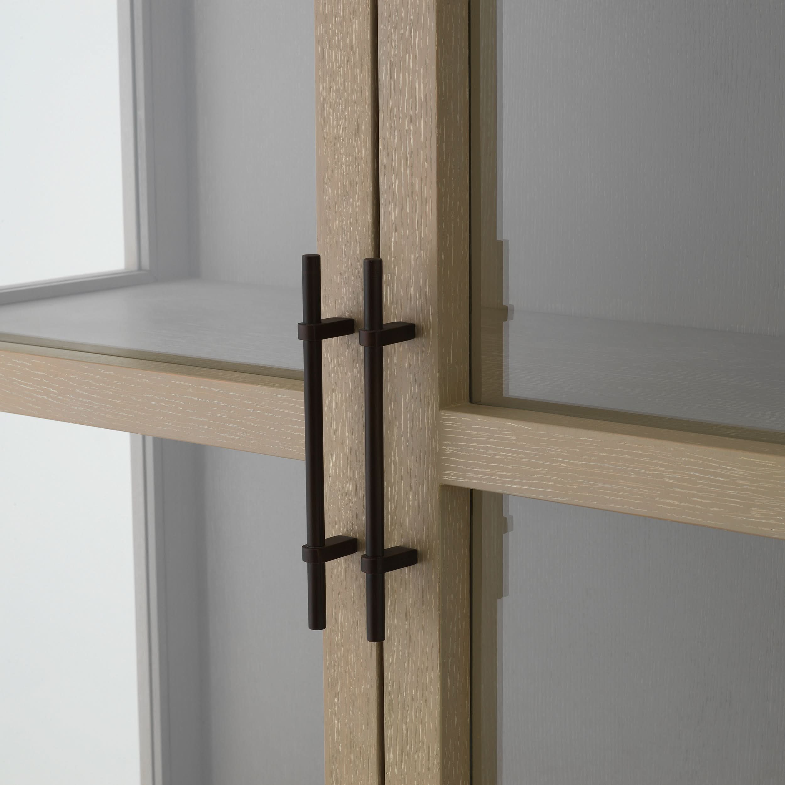 Eichholtz Kabinett San Bernardino - Washed Oak Veneer | Klarglas | Bronze Finish Vitrinenschrank Eichholtz