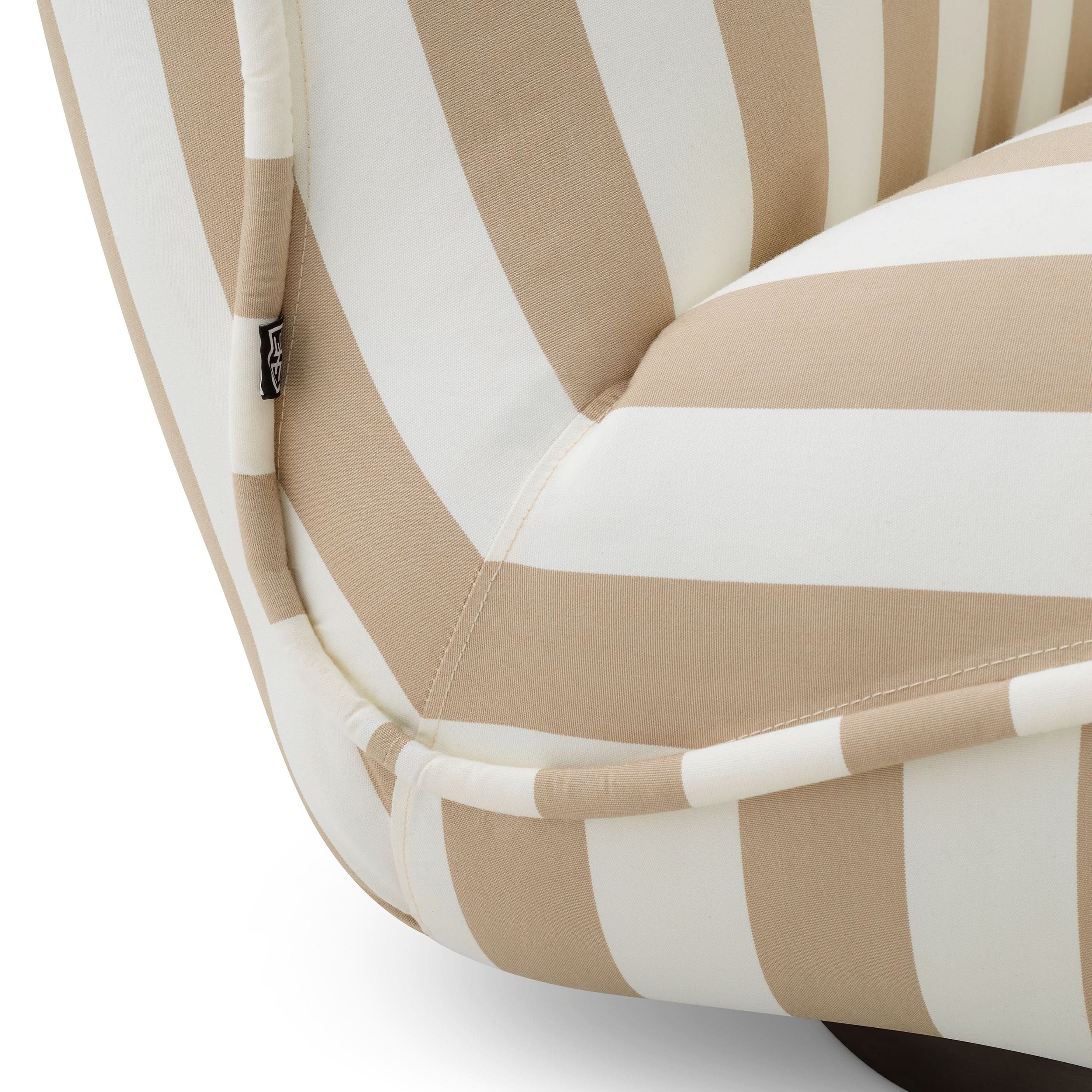 Eichholtz Outdoor Sessel Relax – Florent Beige | Black Base Outdoor Sessel Eichholtz