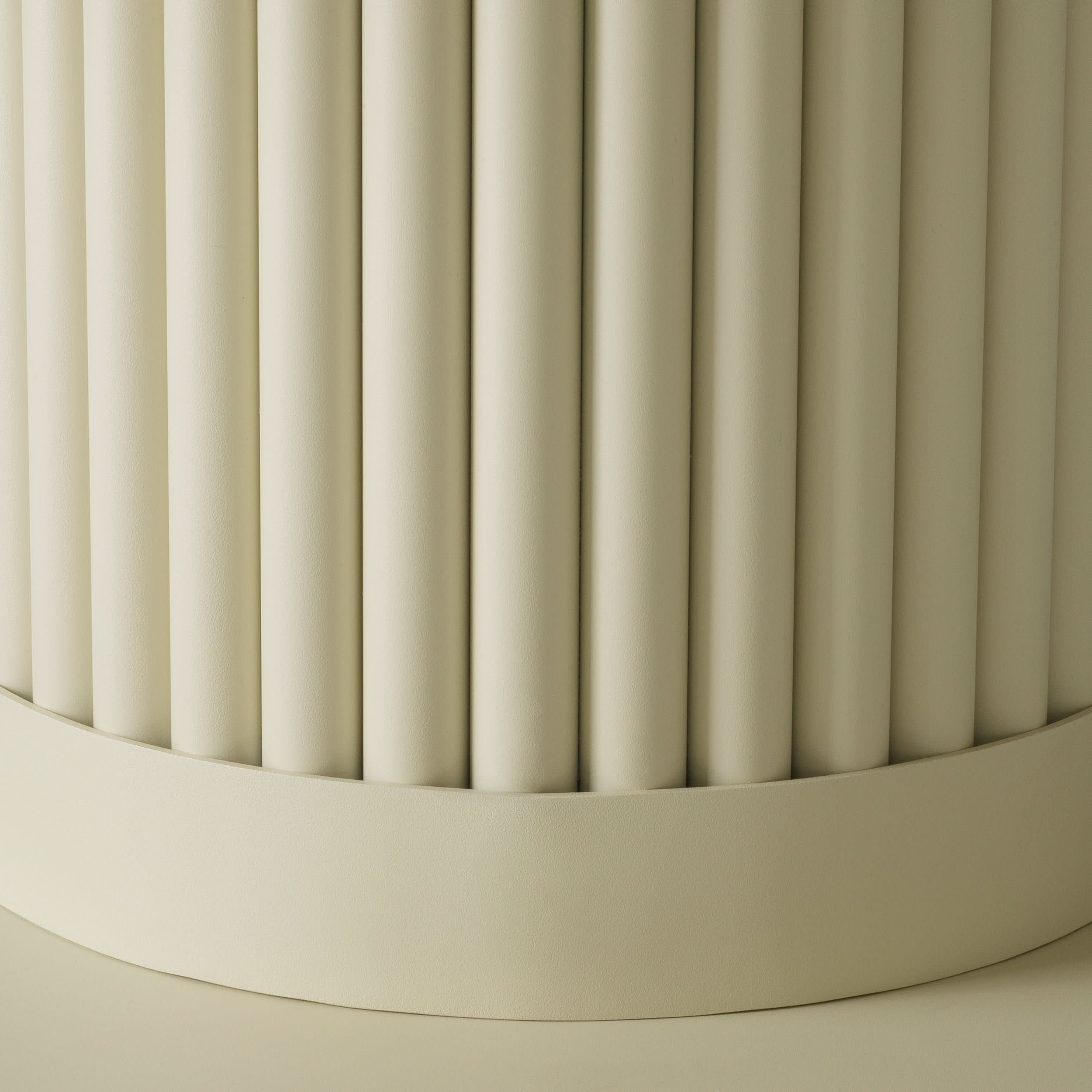 Eichholtz Outdoor Couchtisch Volterra Round – Sand Finish | Cream Ceramic Top Outdoor Couchtisch rund Eichholtz