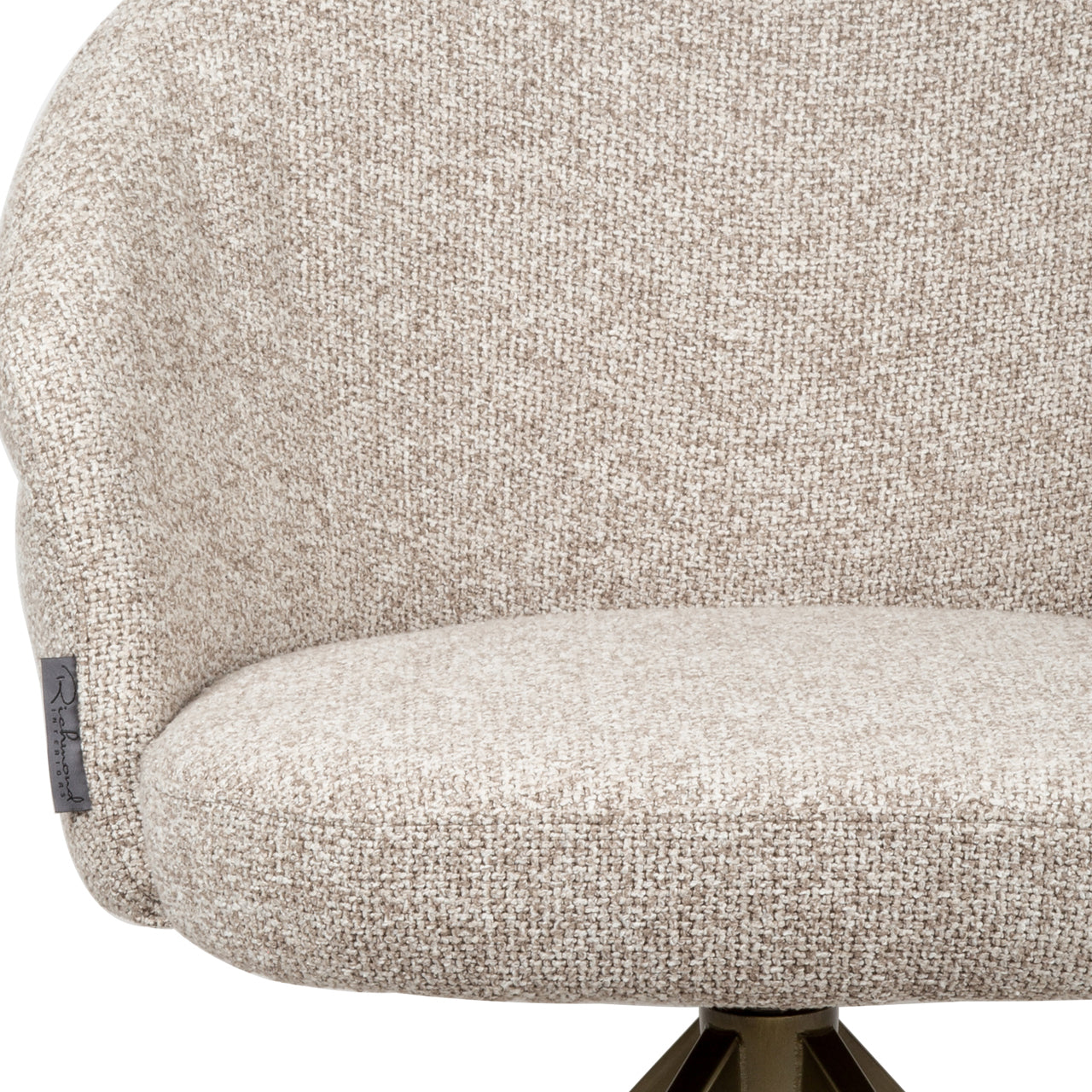 Richmond Interiors Esszimmerstuhl Zendaya cayenne brown swivel fire retardant Esszimmerstuhl Richmond Interiors