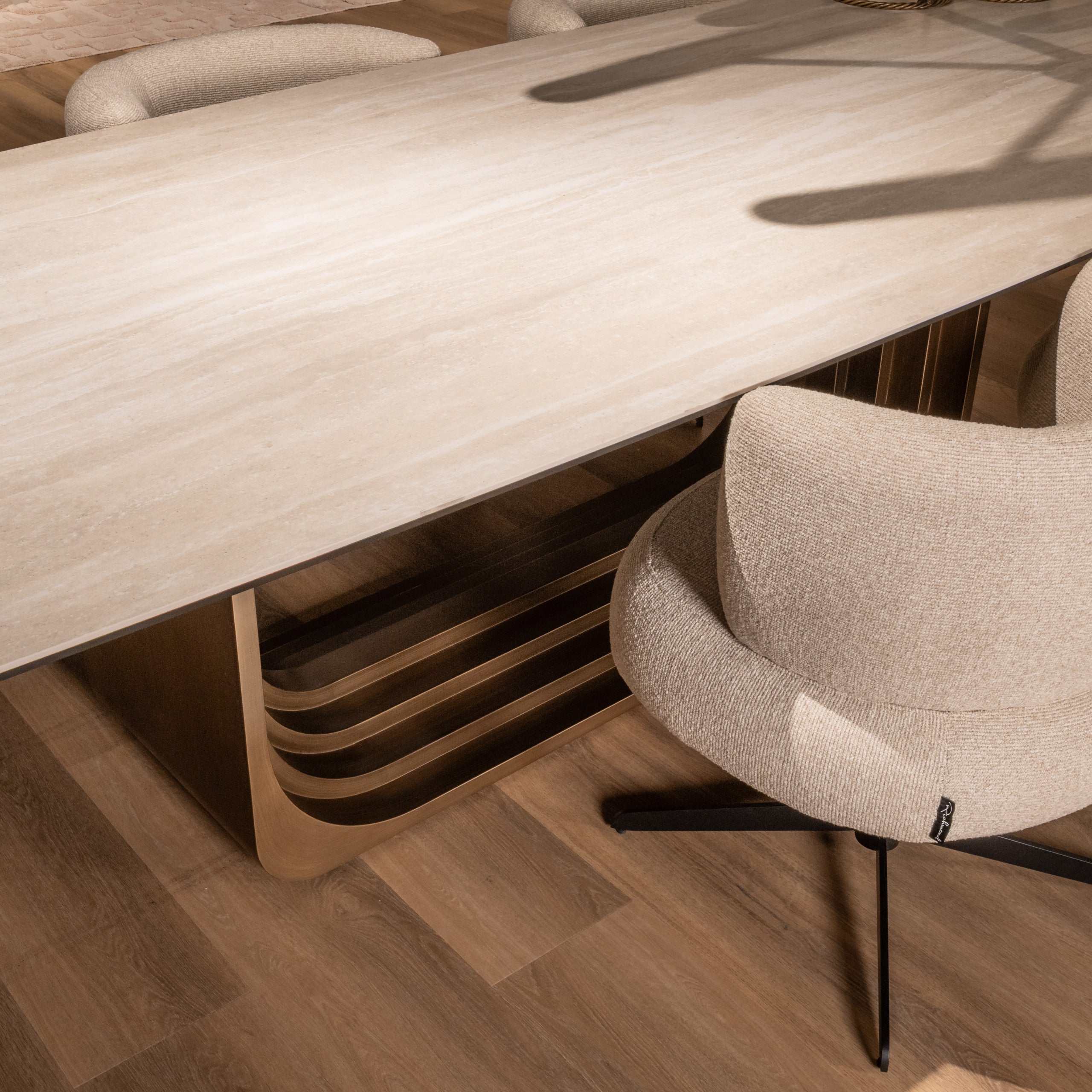 Richmond Interiors Esstisch Maxfield beige 300 Esstisch Richmond Interiors