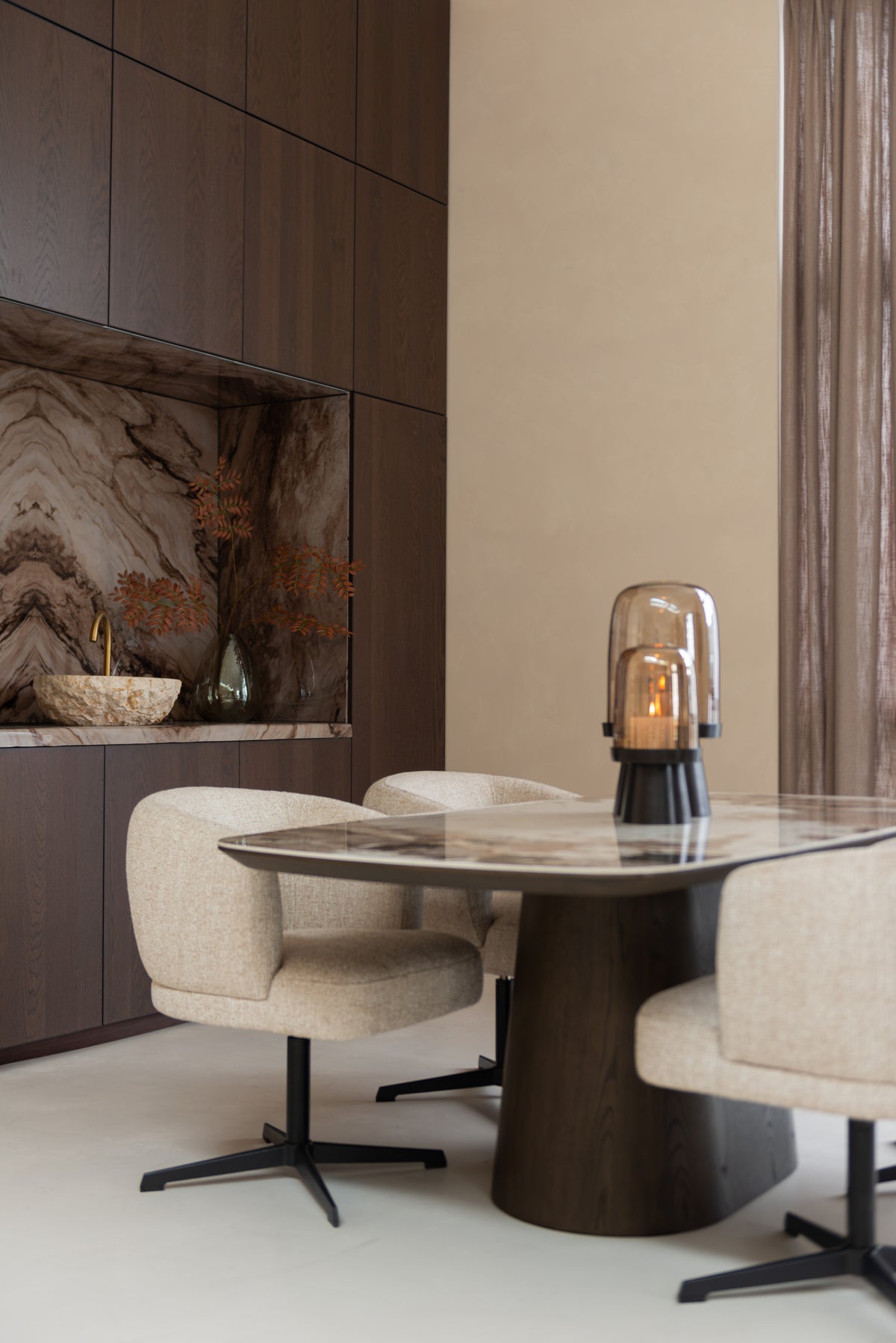 Richmond Interiors Esszimmerstuhl Dinan cream tweed fire retardant - swivel Richmond Interiors