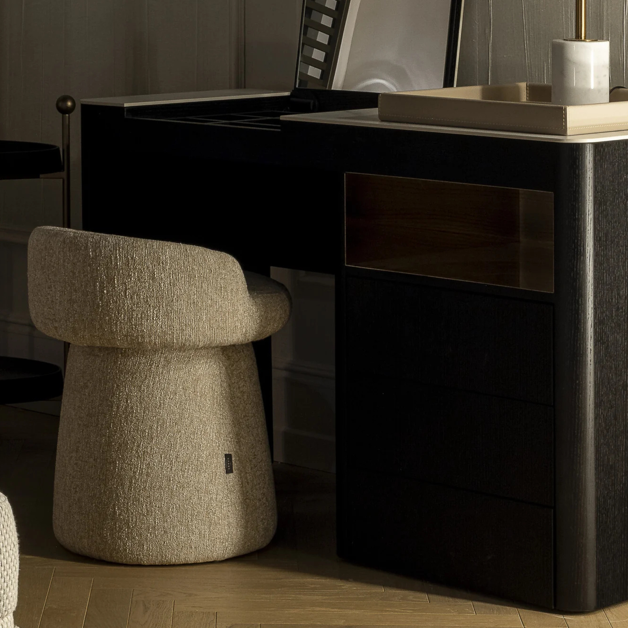 The Grand ROMEE Hocker Pouf rund The Grand Collection
