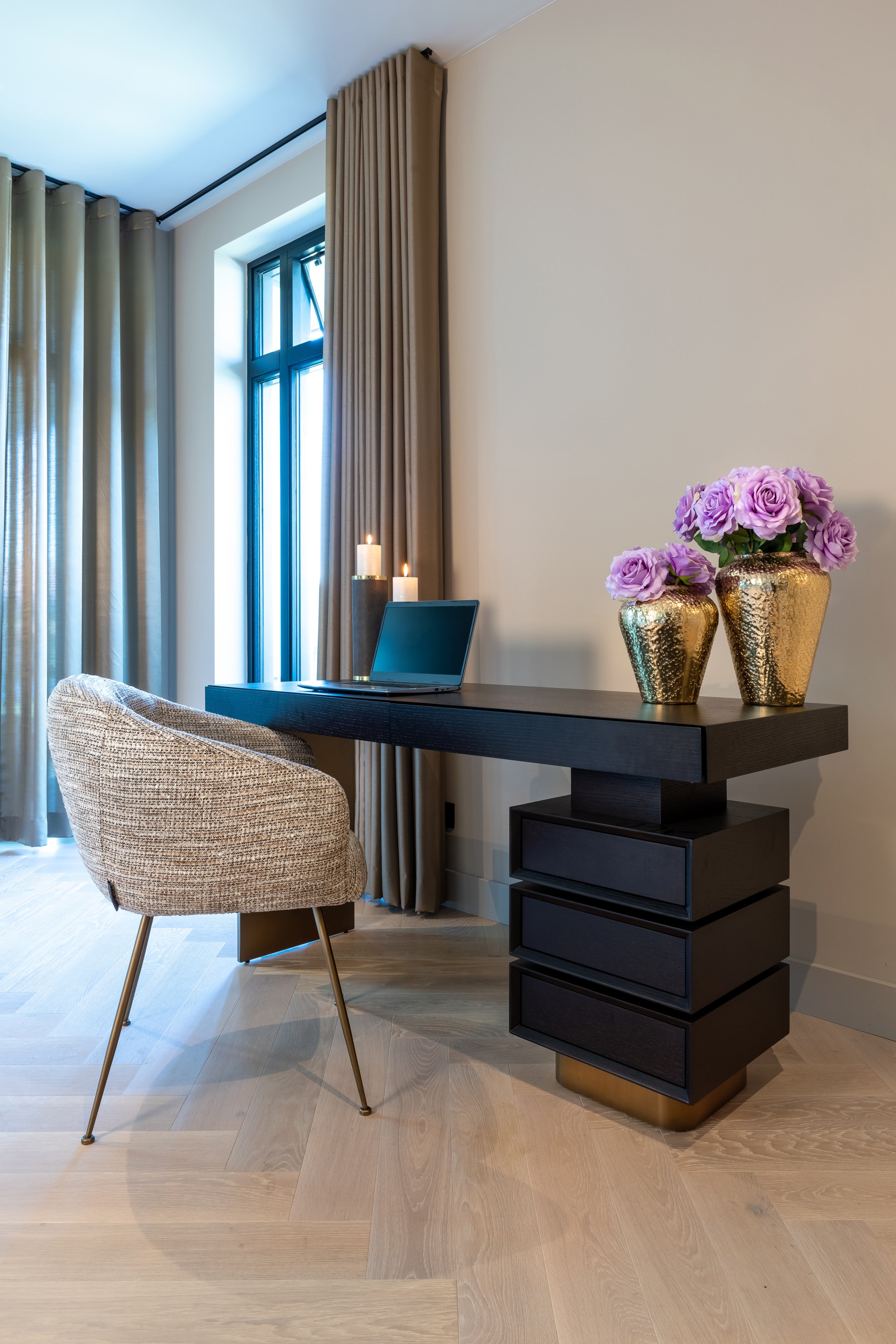 Richmond Interiors Schreibtisch Alexander Jones charcoal (Connar) Schreibtisch Richmond Interiors
