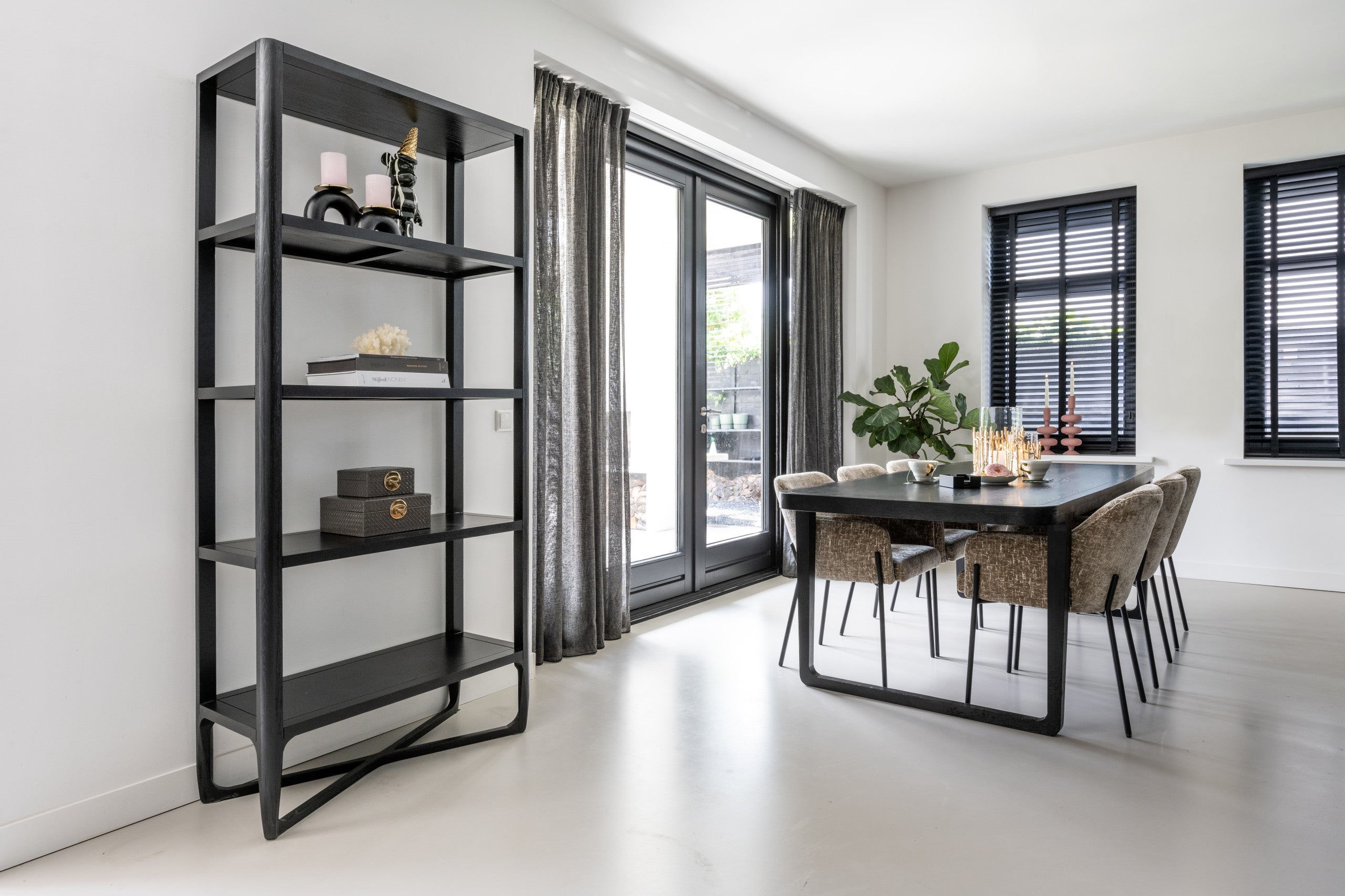 Richmond Interiors Dekoratives Objekt Icebear black Dekoratives Objekt Richmond Interiors