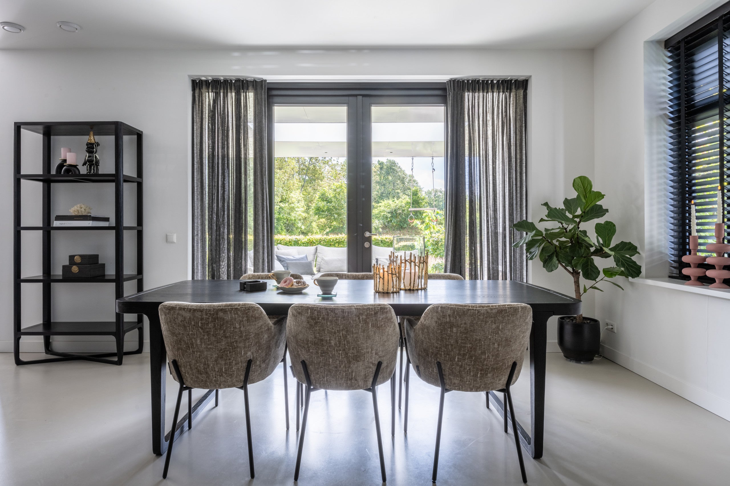 Richmond Interiors Dekoratives Objekt Icebear black Dekoratives Objekt Richmond Interiors