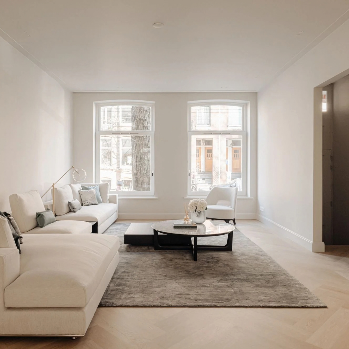 The Grand Collection BRIO Couchtisch – White Marble Couchtisch rund The Grand Collection