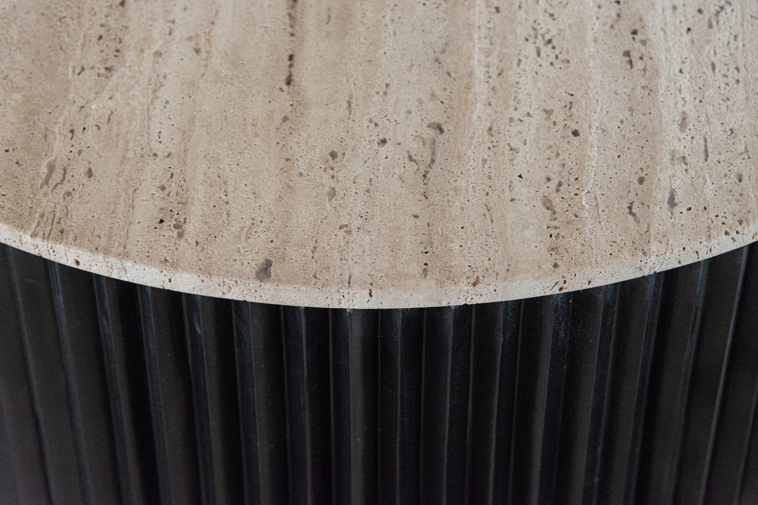 Richmond Interiors Couchtisch Hampton dark brown 90Ø Couchtisch Richmond Interiors