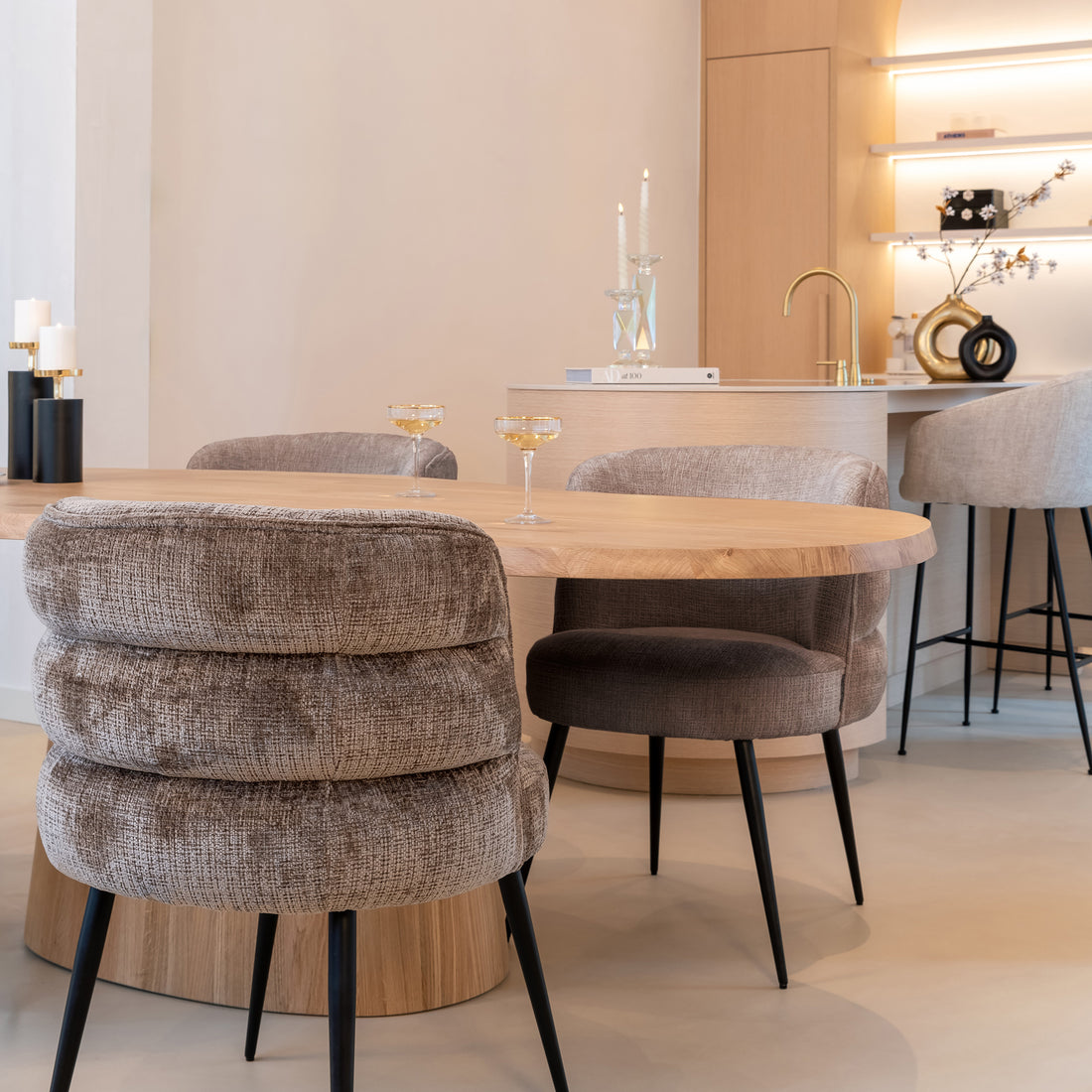 Richmond Interiors – 4er-Set Stuhl Stella (Stone Chenille / Niagara 104) 4er-Set Esszimmerstühle Richmond Interiors