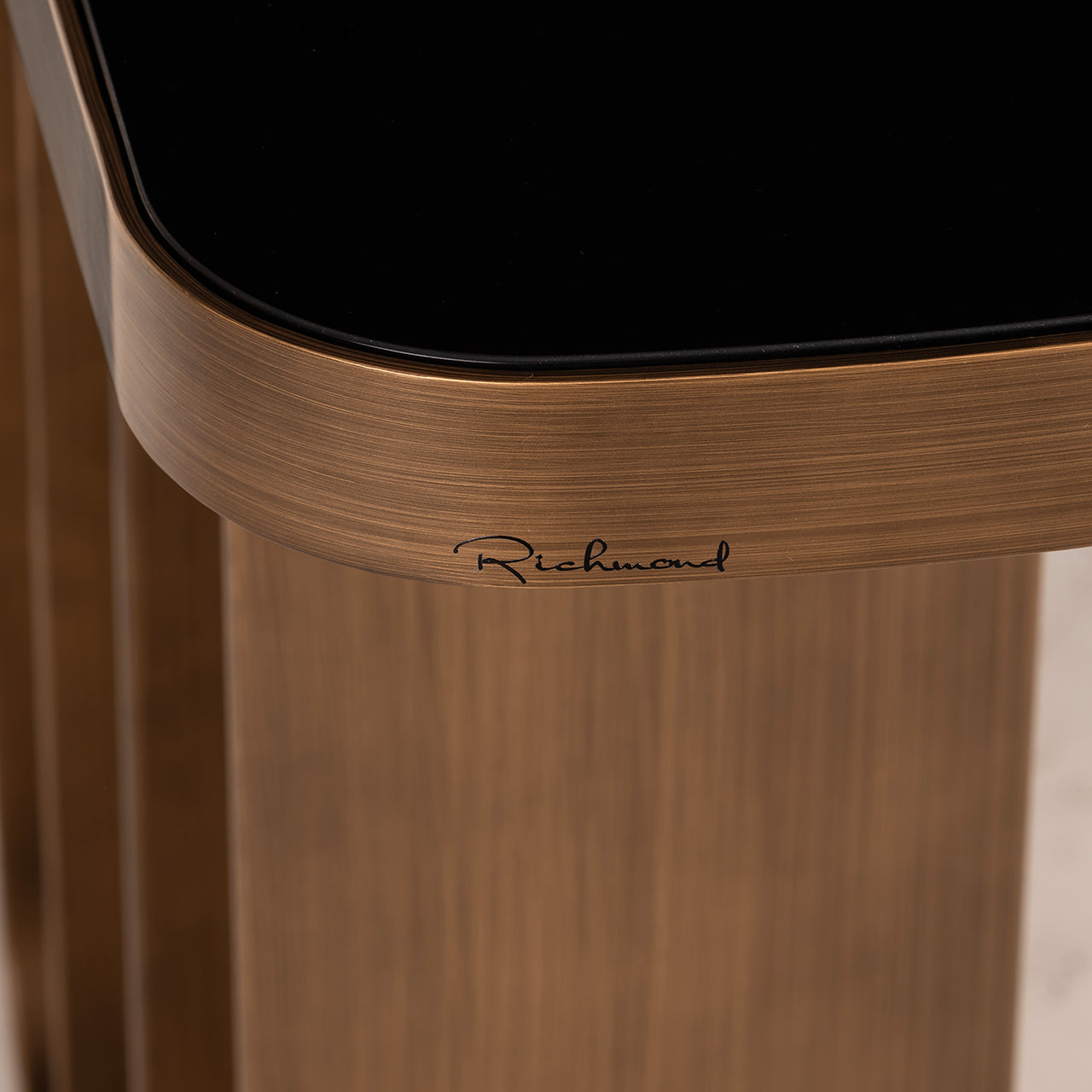 Richmond Interiors Konsolentisch Locarno – Brushed Gold Konsolentisch Richmond Interiors