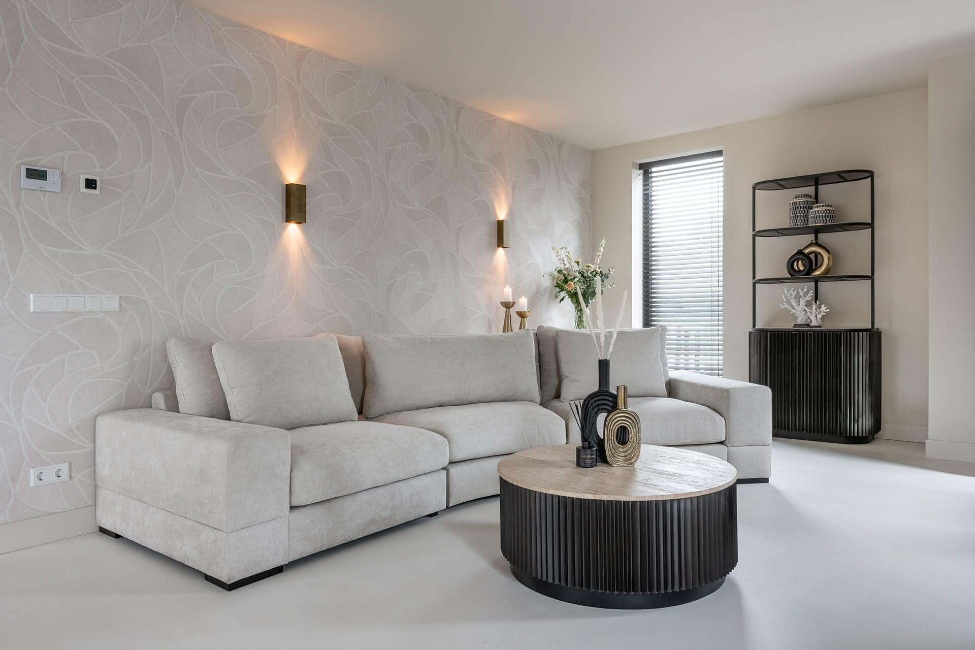 Richmond Interiors Regal Travertin Hampton mit 2 Türen und 2 Einlegeböden Offenes Regal Richmond Interiors