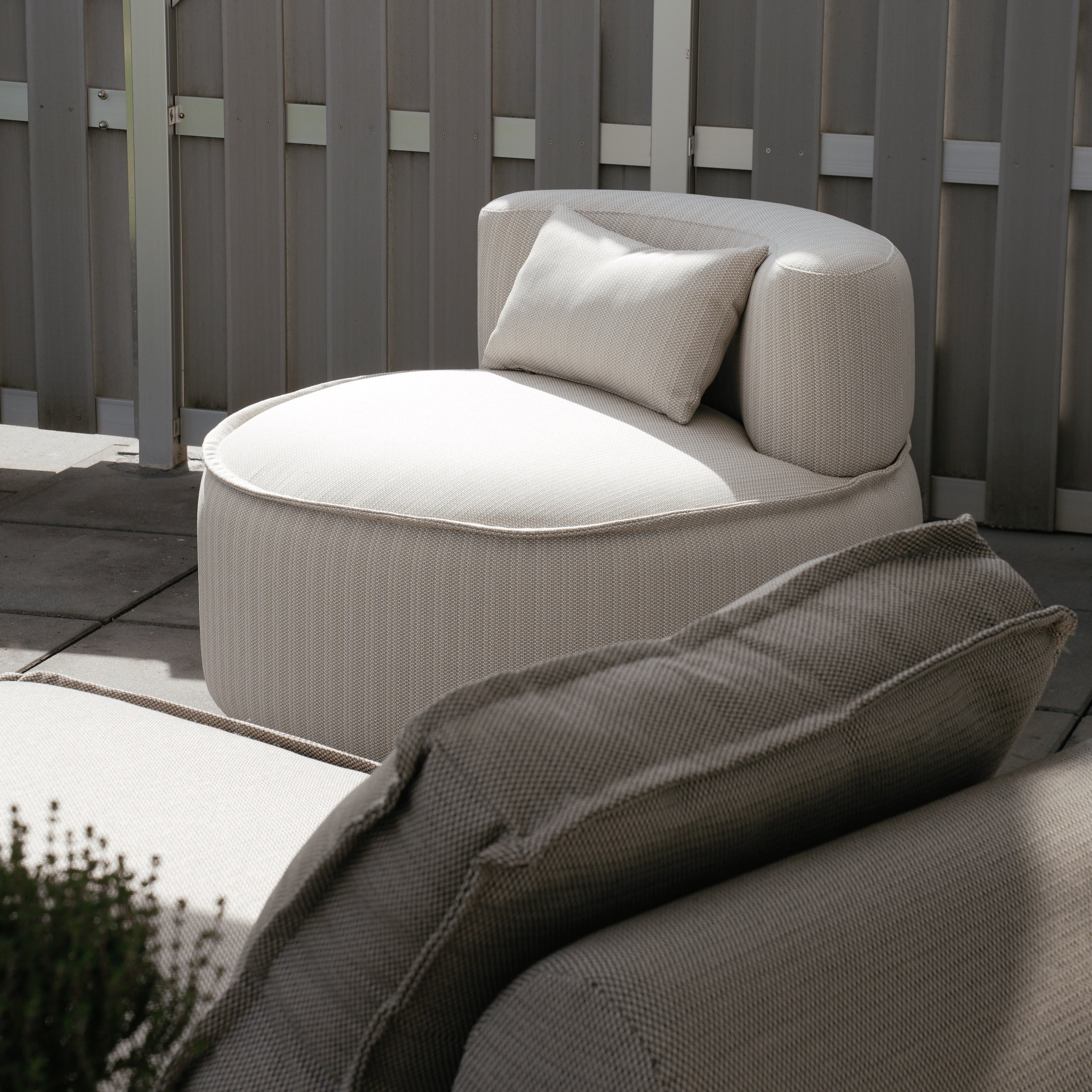 Richmond Interiors Outdoor Drehstuhl Nammos beige (22080 Beige) Outdoor Drehstuhl Richmond Interiors
