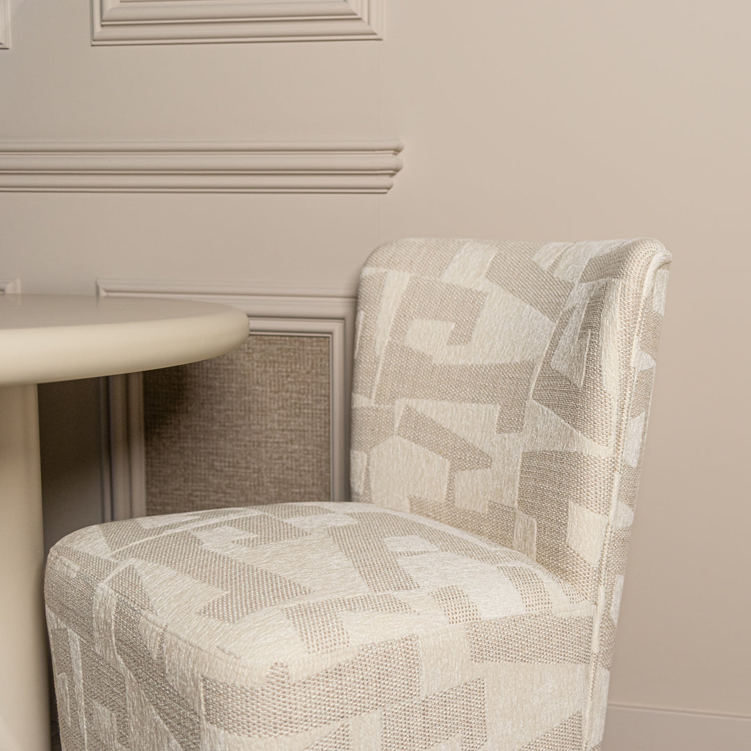 Richmond Interiors Esszimmerstuhl Lorain beige graffic on wheels Esszimmerstuhl Richmond Interiors