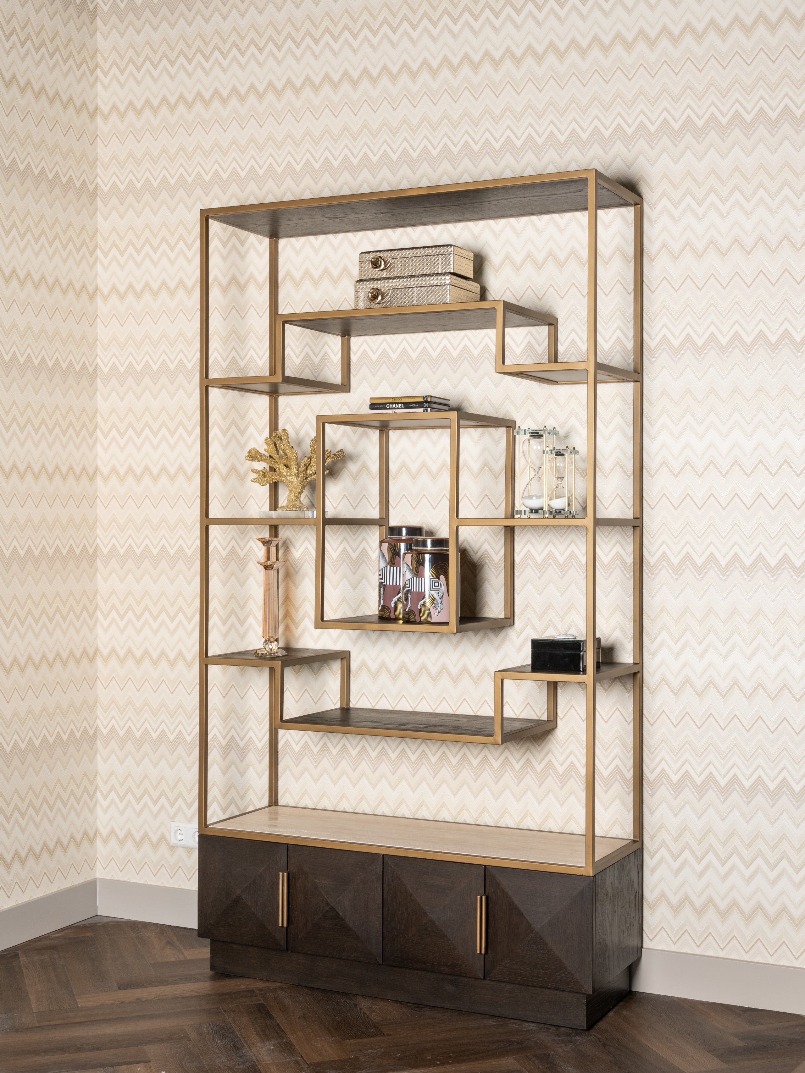 Richmond Interiors Vitrine Claremont brown Vitrine Richmond Interiors