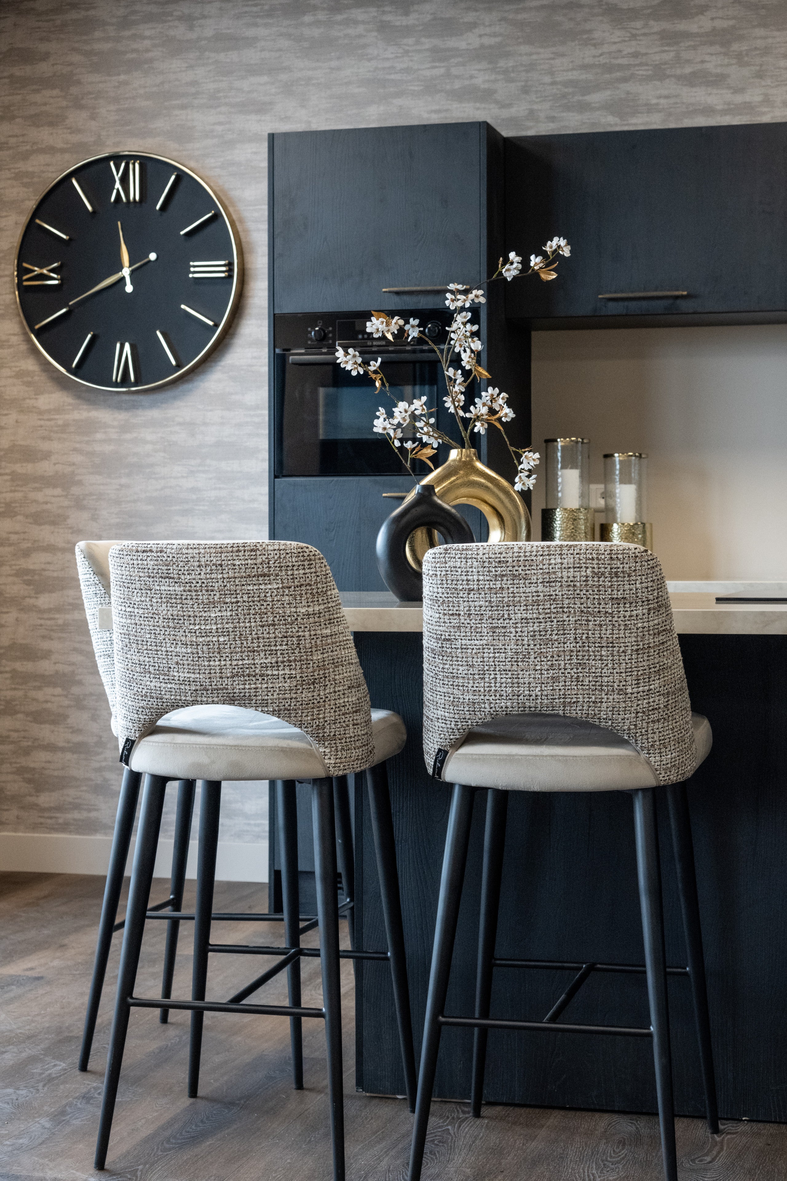 Richmond Interiors Barhocker Tabitha be straight dark brown fire retardant Barhocker Richmond Interiors