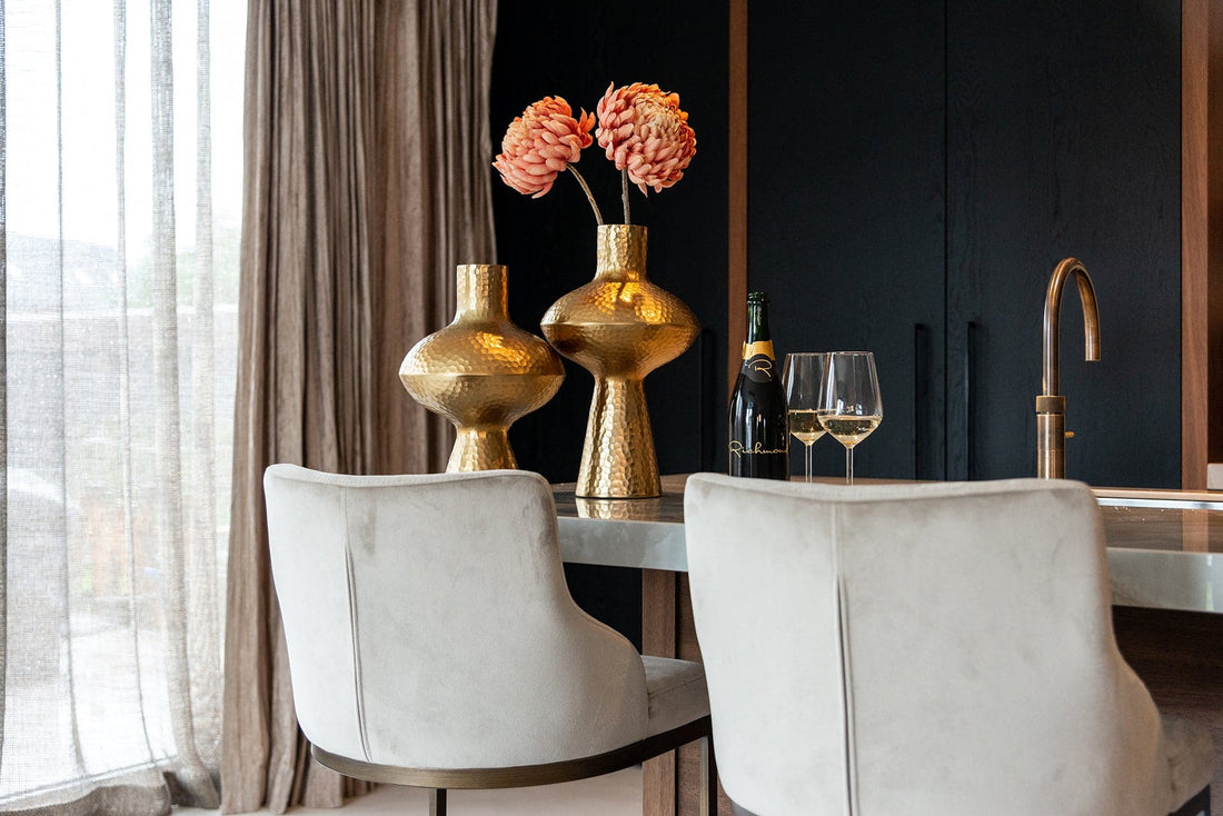 Richmond Interiors - 2er-Set Barhocker Bolton Khaki-Samt / gebürstetes Gold Barhocker Richmond Interiors