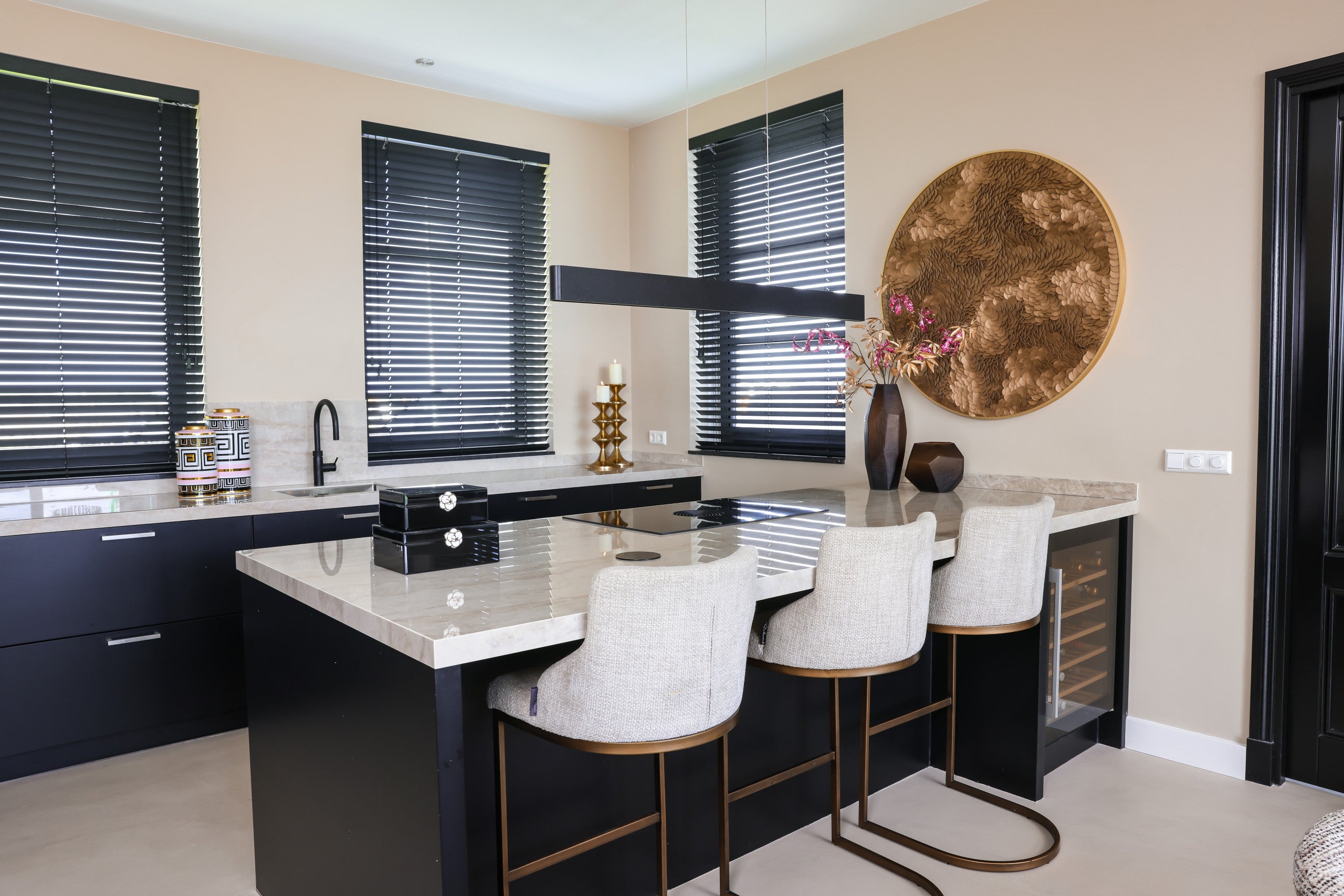 Richmond Interiors Wandkunst Bloom gold