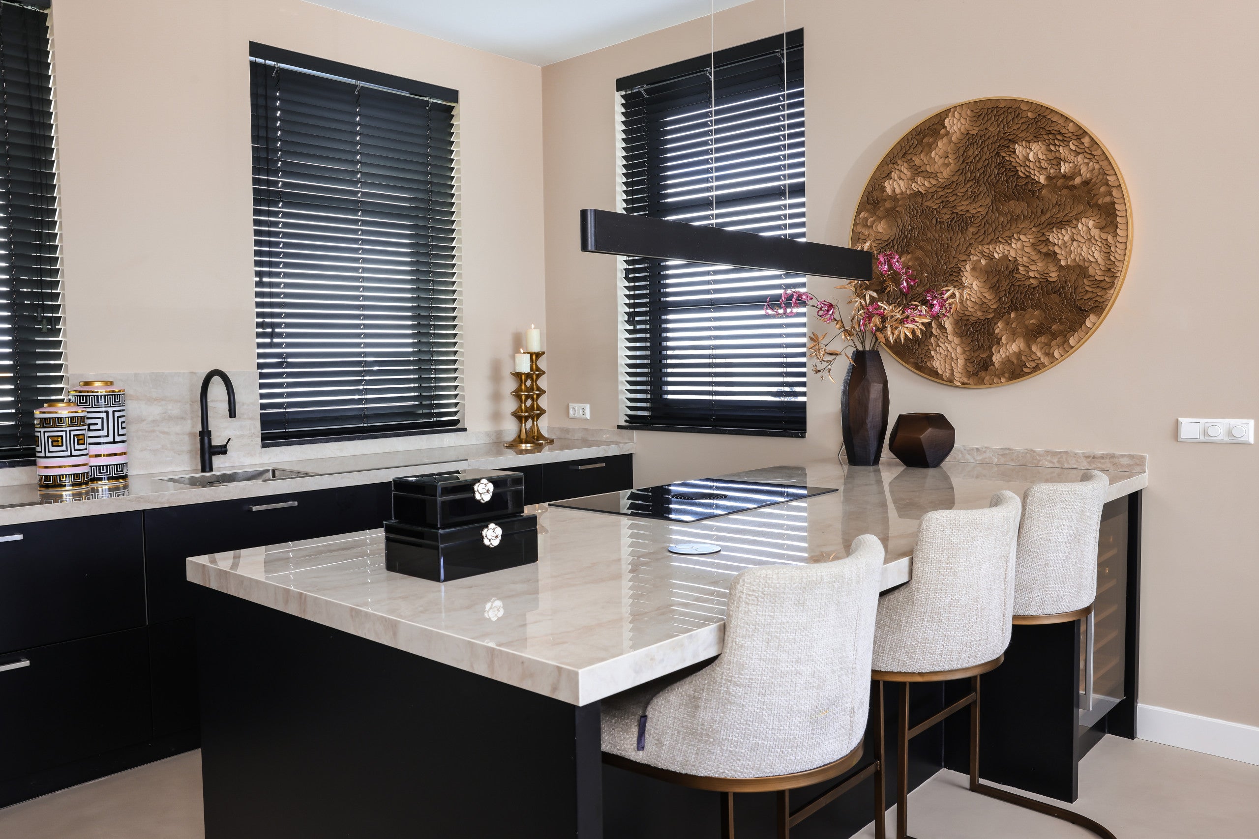 Richmond Interiors Wandkunst Bloom gold