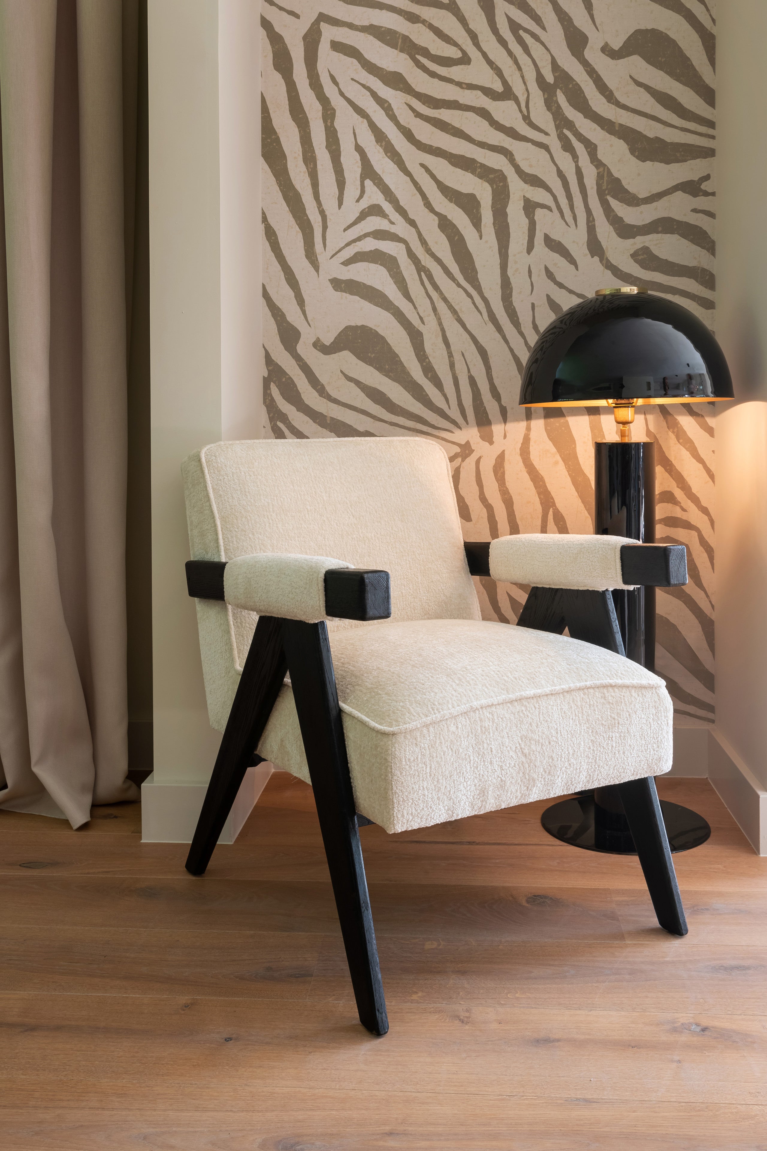Richmond Interiors Lounge Stuhl Cooper white chenille Lounge Stuhl Richmond Interiors