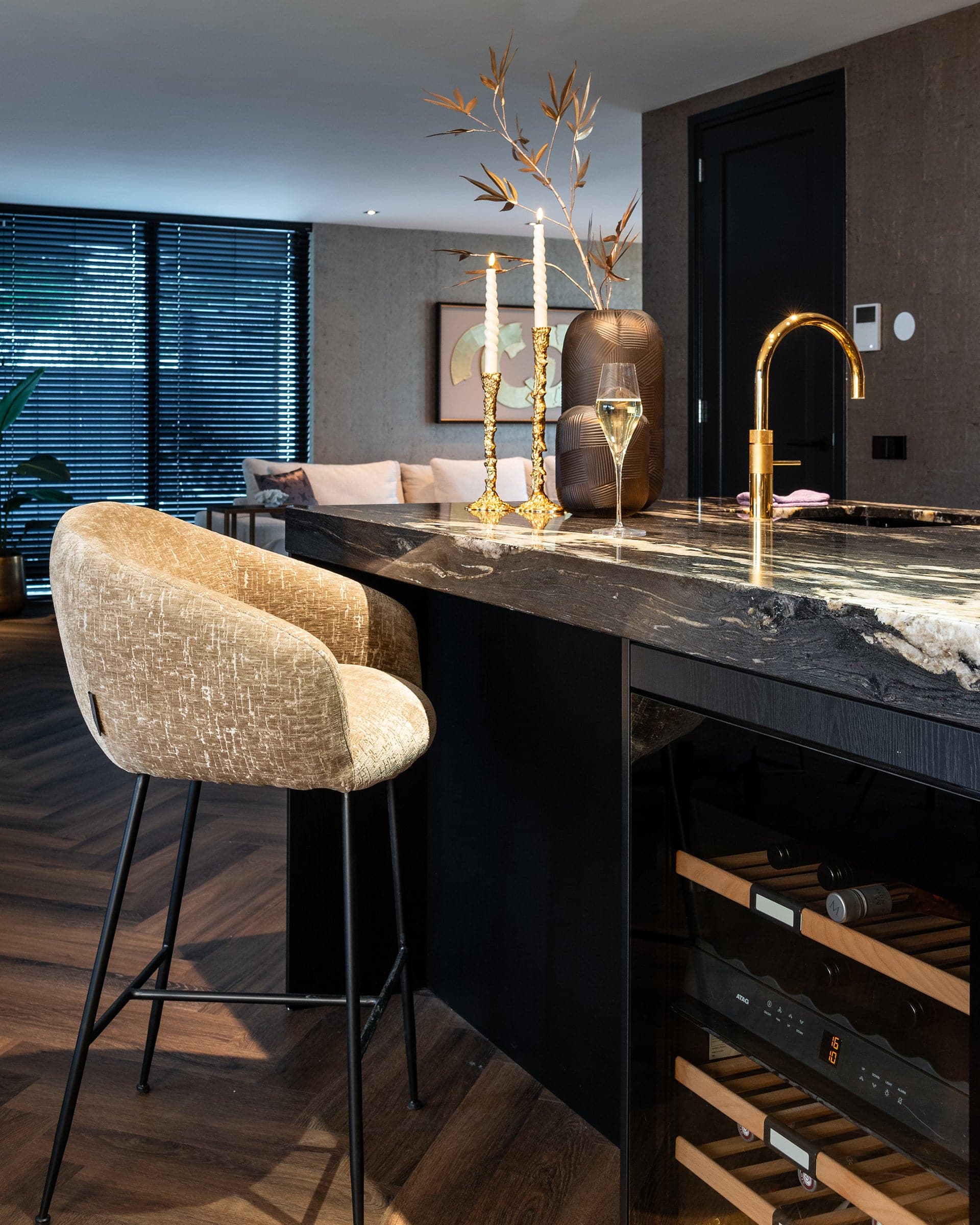 Richmond Interiors Barstuhl Avanti shitake island (Shitake Island 124) Barstuhl Richmond Interiors
