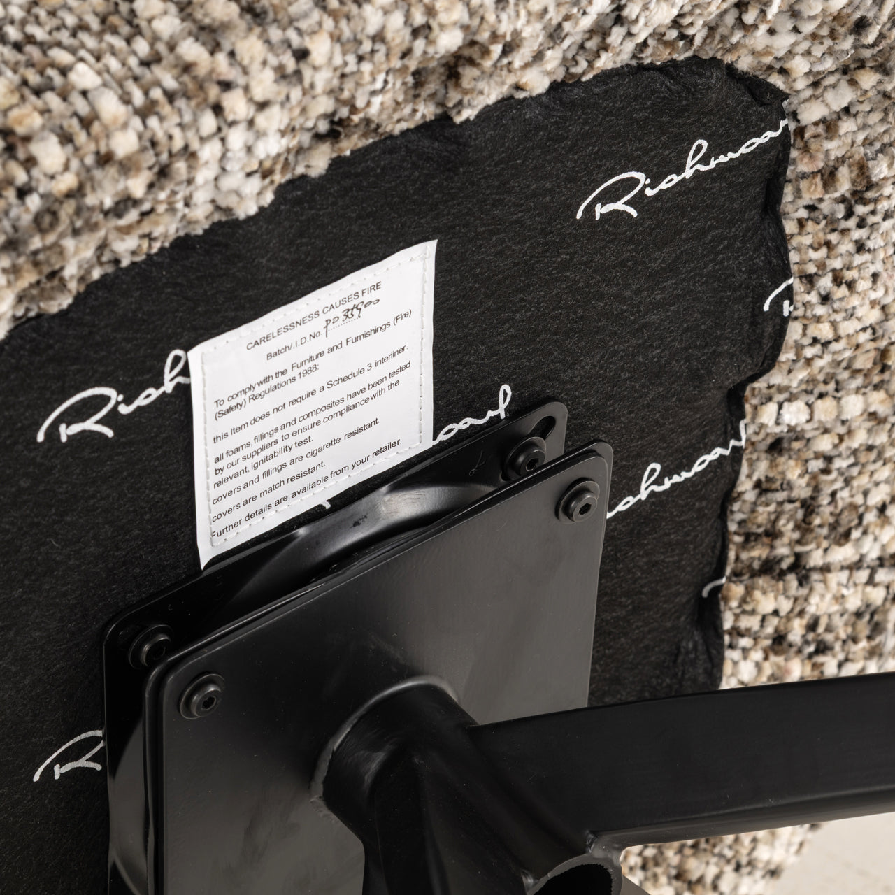 Richmond Interiors Esszimmerstuhl Serenity brown omara swivel fire retardant Esszimmerstuhl Richmond Interiors