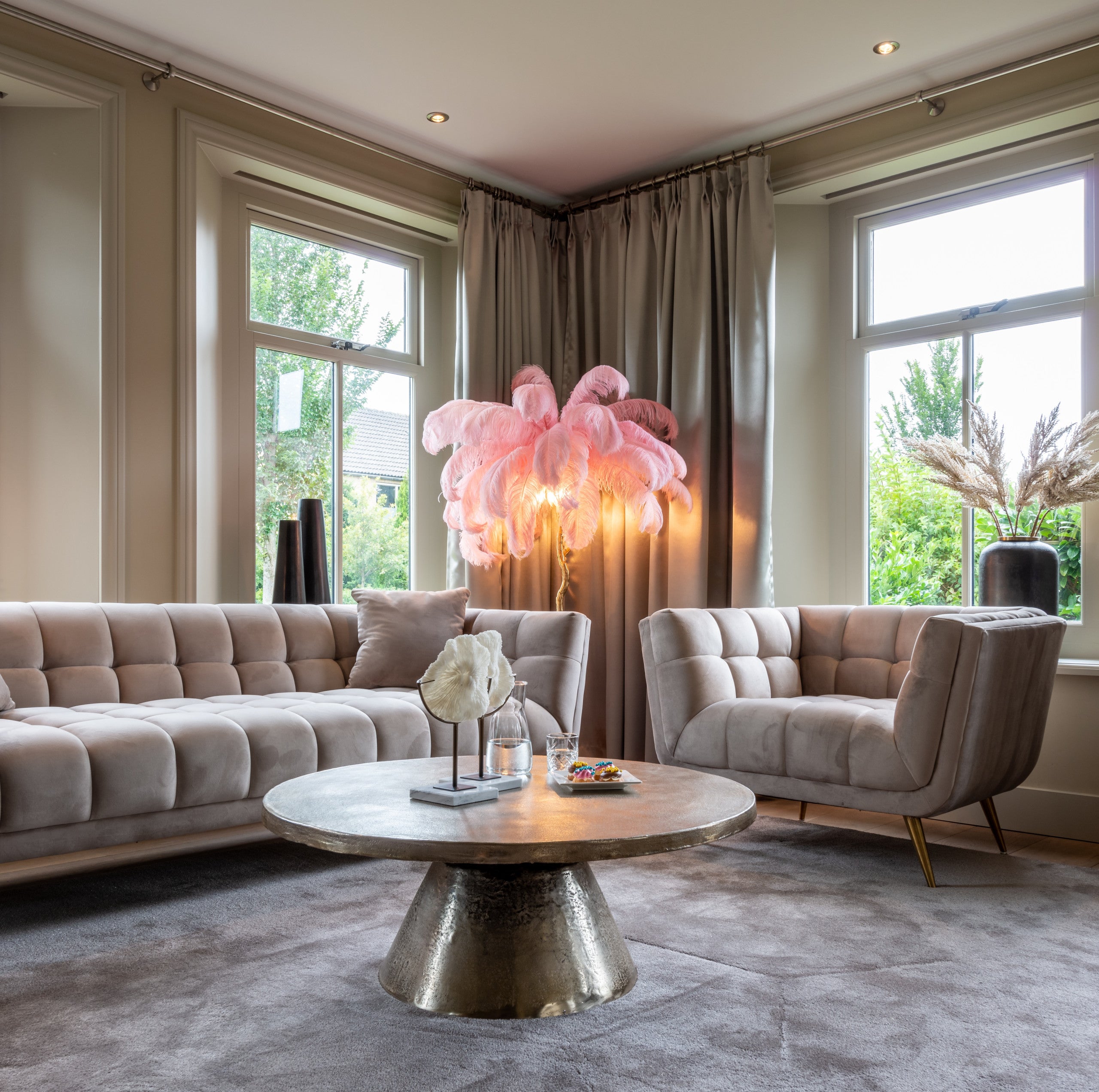 Richmond Interiors Lounge Stuhl Huxley khaki velvet Lounge Stuhl Richmond Interiors