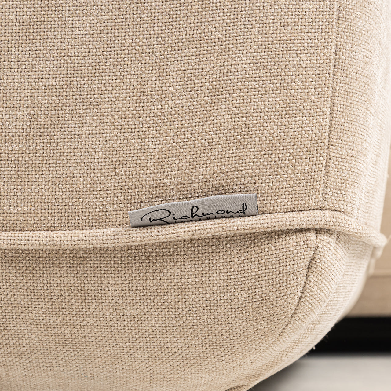 Richmond Interiors Sofa Tudor mit abnehmbarer Rückenlehne sand olympus (Sand olympus) Ecksofa Richmond Interiors