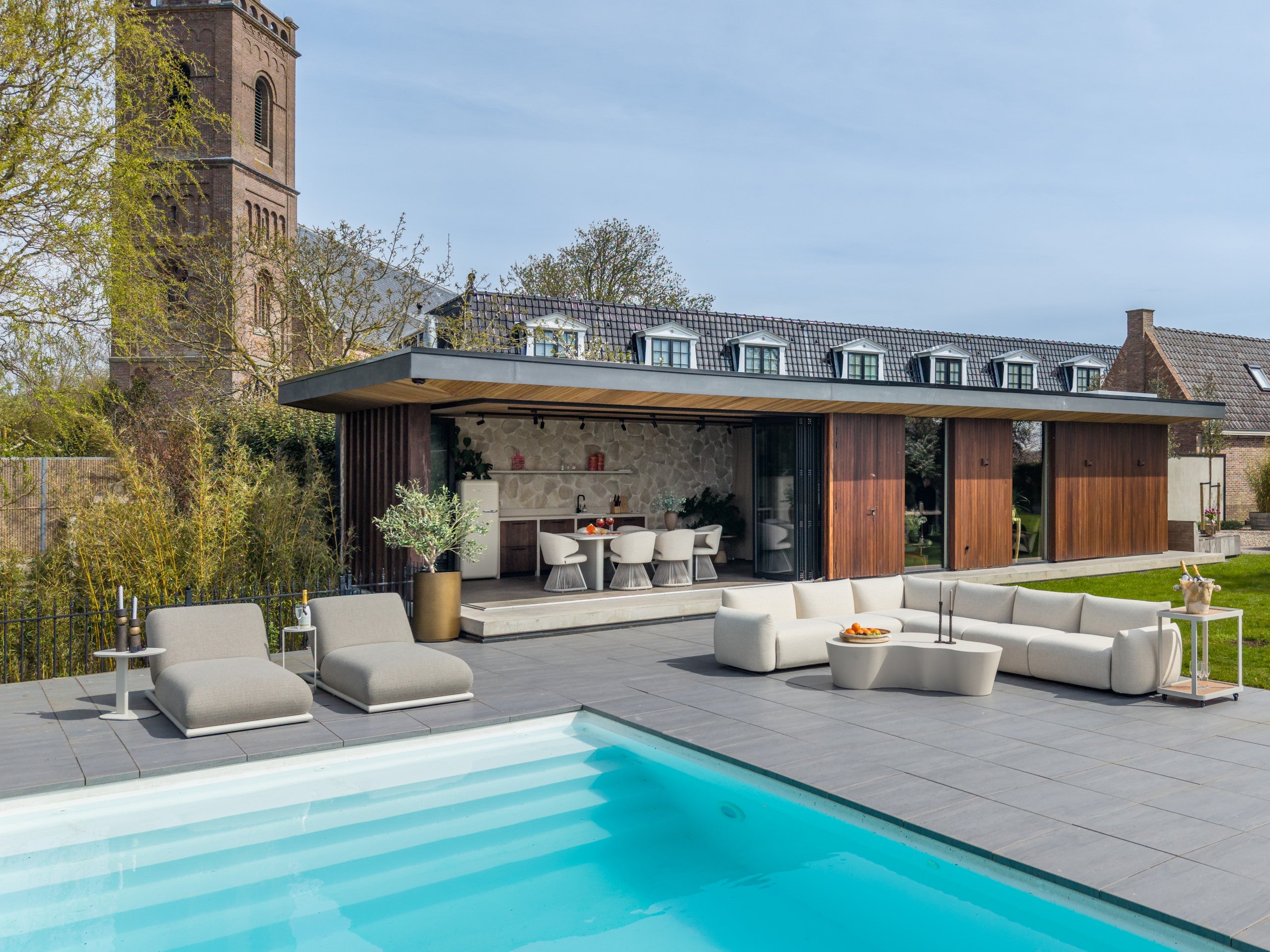 Richmond Interiors Outdoor Liege Sullivan greige alpine Outdoor Liege Richmond Interiors