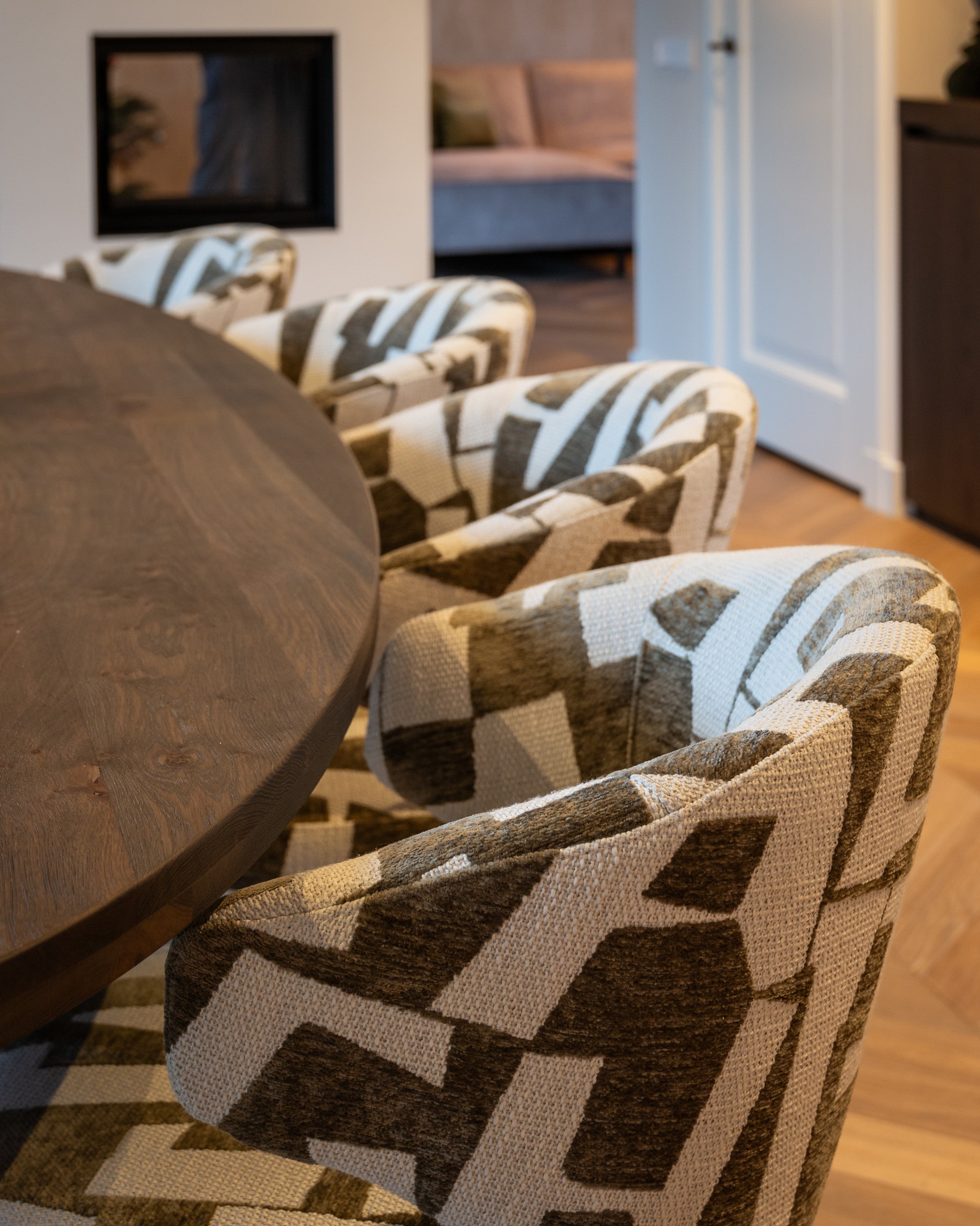 Richmond Interiors Esszimmerstuhl Milly moss graffic swivel Esszimmerstuhl Richmond Interiors