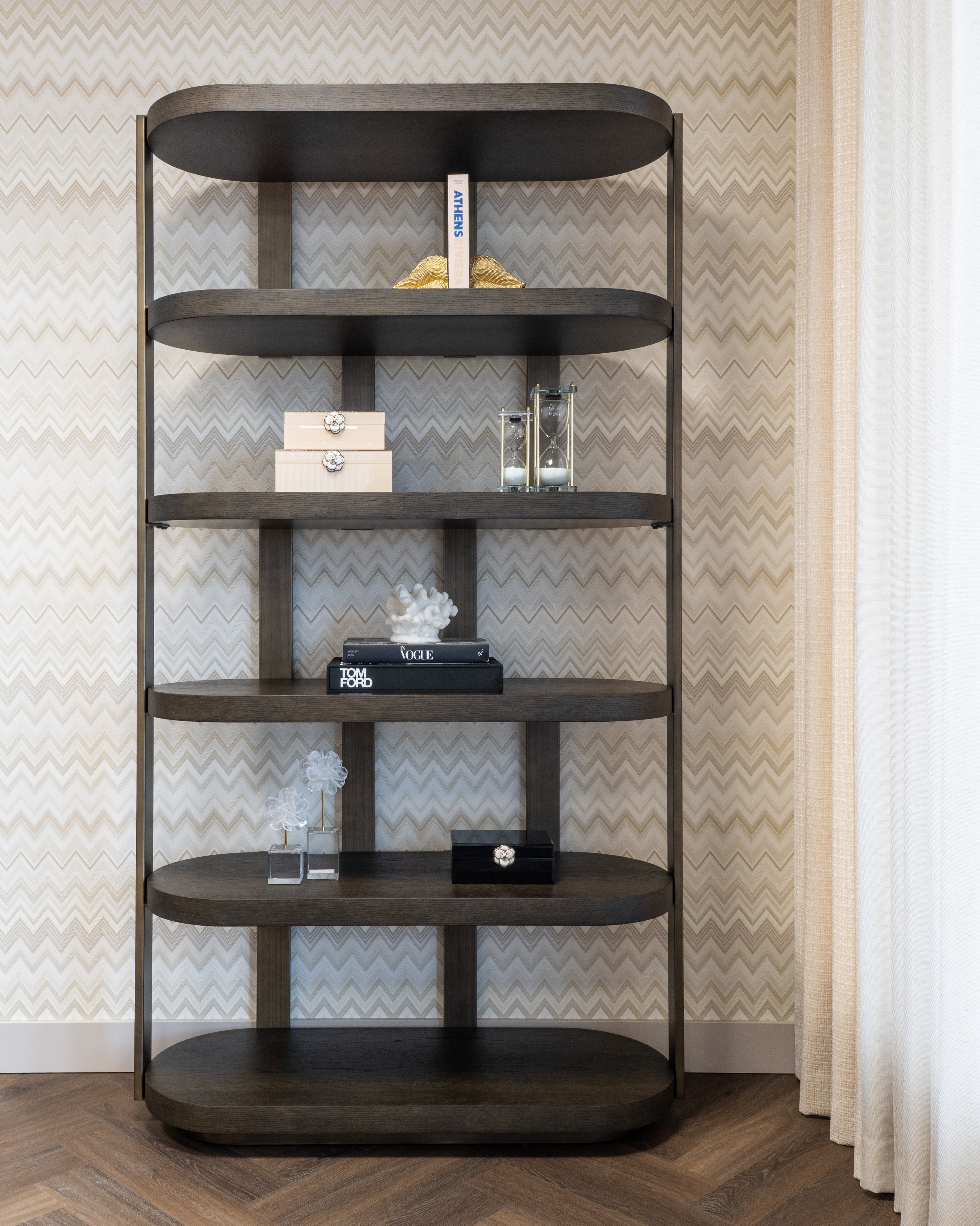 Richmond Interiors Vitrine Ellington brown Vitrine Richmond Interiors