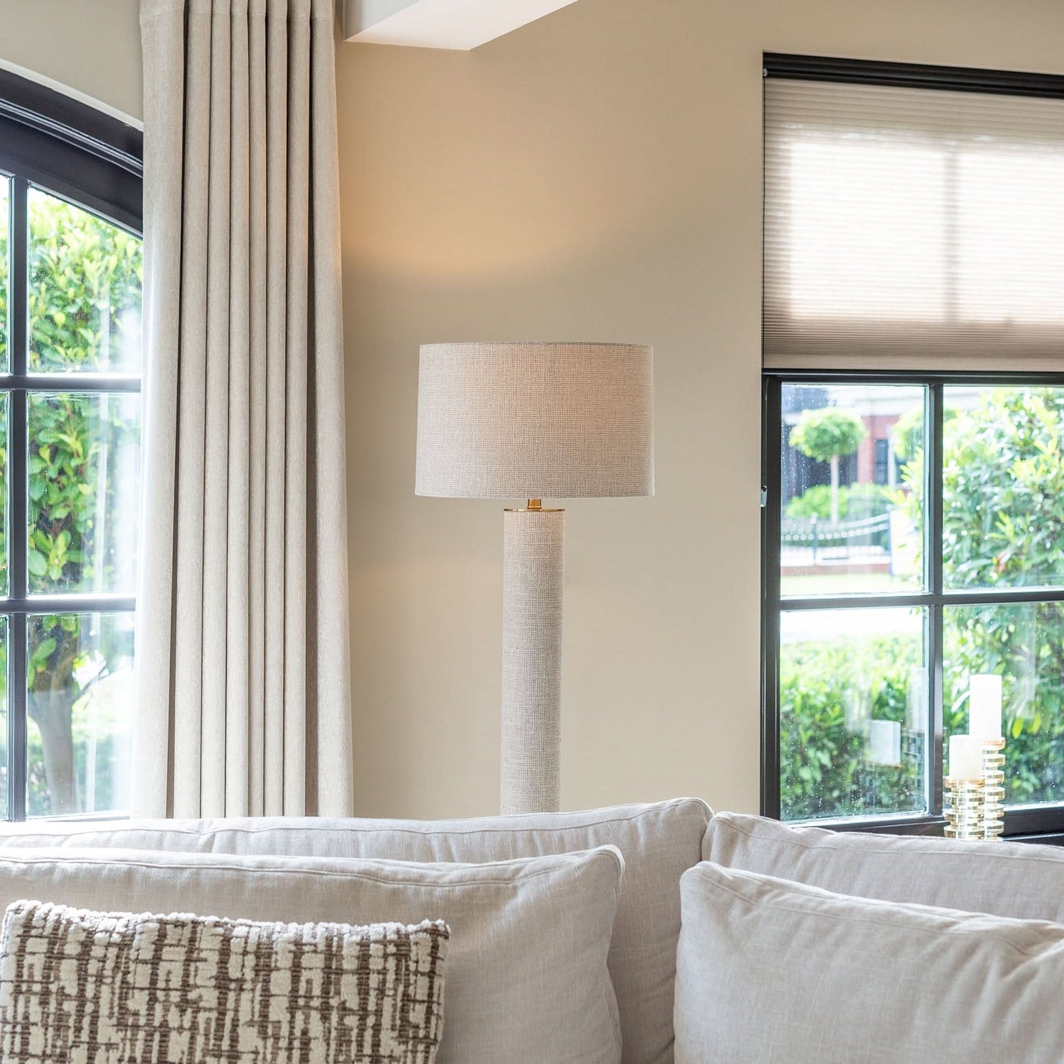 Richmond Interiors – Stehlampe Joline Beige Leinen Stehlampe Richmond Interiors
