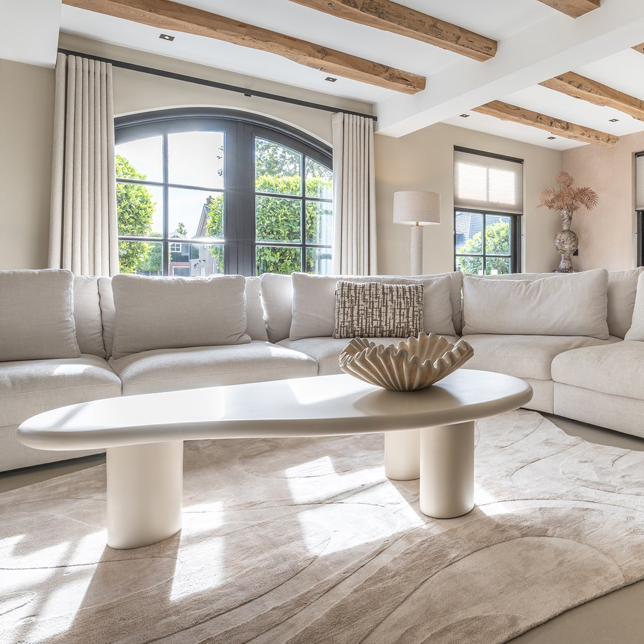 Richmond Interiors - Couchtisch Bloomstone 160x80 Couchtisch asymmetrisch Richmond Interiors