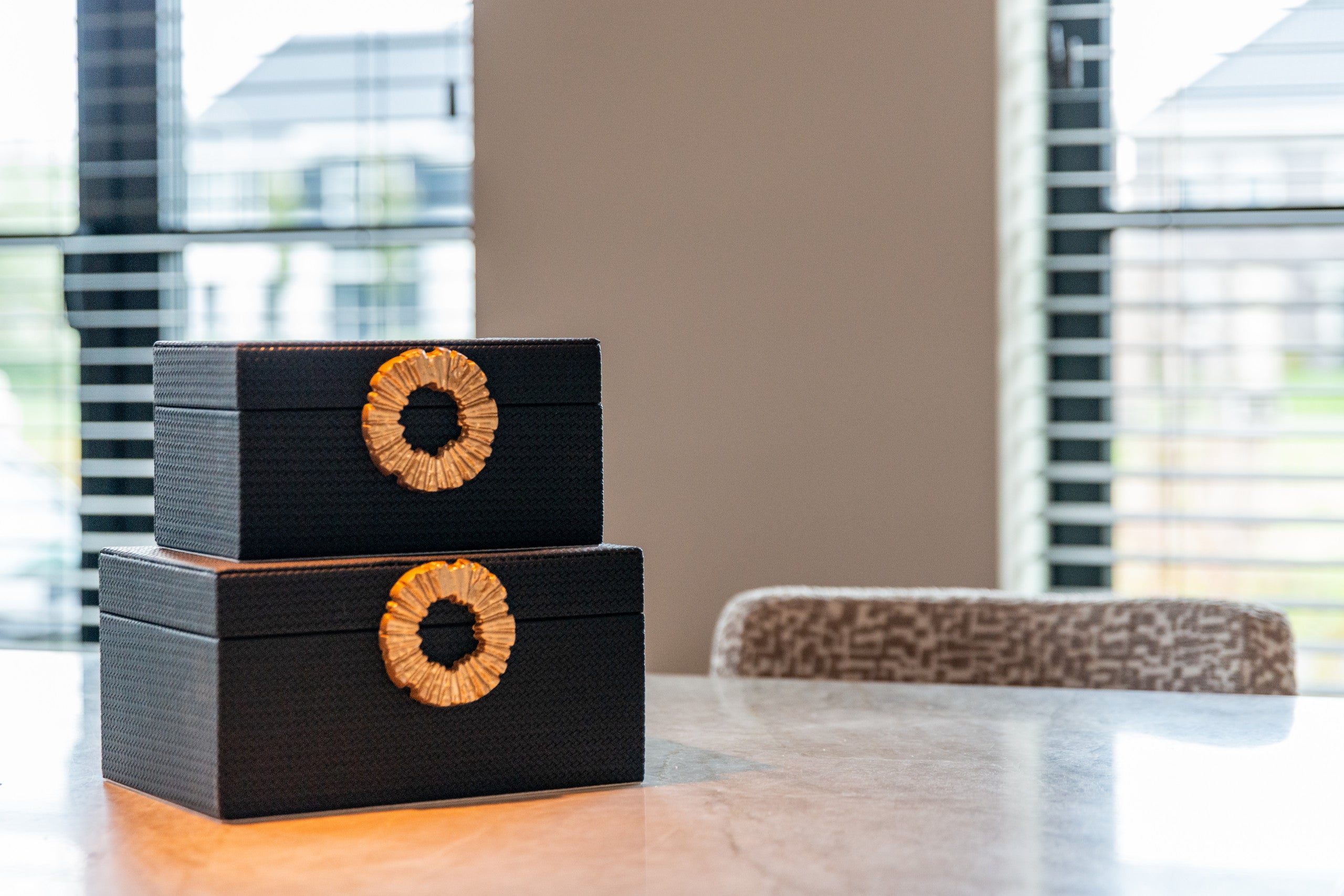 Richmond Interiors Aufbewahrungsbox Amal black/gold large Aufbewahrungsbox Richmond Interiors