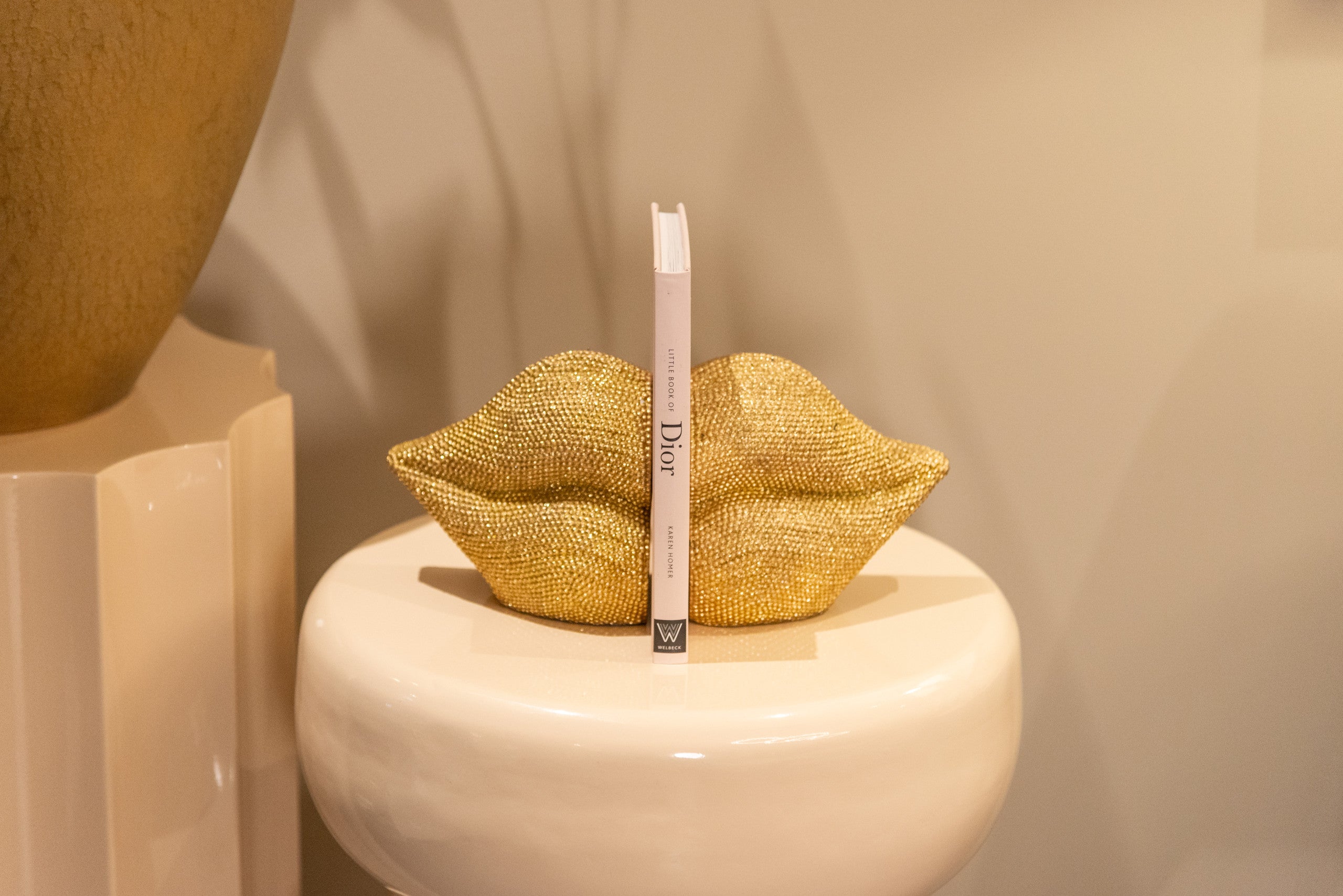 Richmond Interiors Buchständer Kiss gold gold