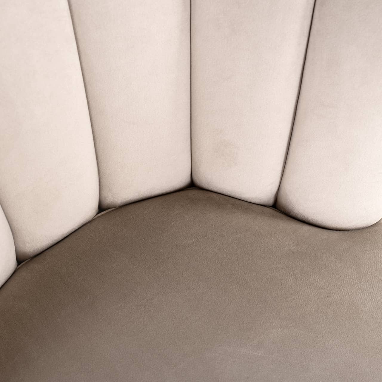 Richmond Interiors Stuhl Pippa khakifarbener Samt / schwarz (Quartz Khaki 903) Esszimmerstuhl Richmond Interiors