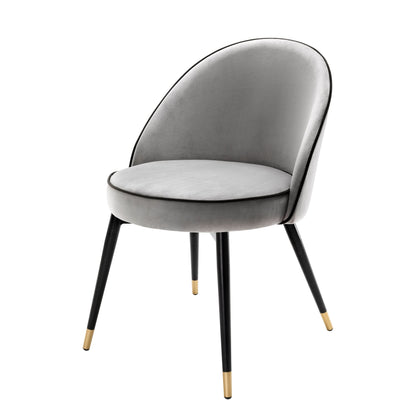 Eichholtz Esszimmerstuhl Cooper – Roche Light Grey Velvet (Set aus 2) 2er-Set Esszimmerstühle Eichholtz