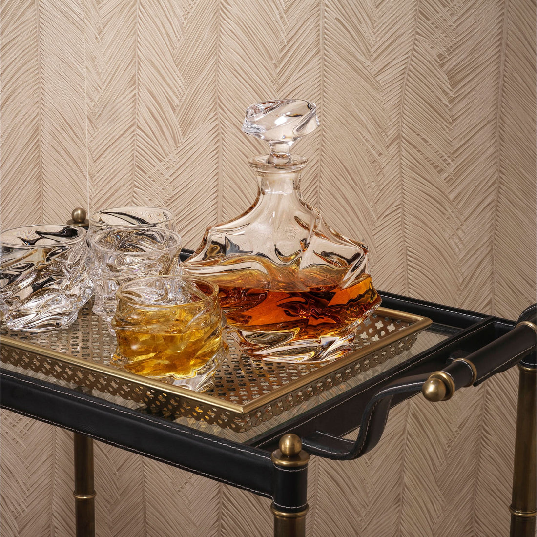 Eichholtz Servierwagen Princess – Vintage Messing | Schwarzes Leder Servierwagen Eichholtz