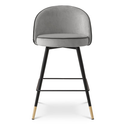 Eichholtz Tresenstuhl Cooper – 2er-Set – Roche Hellgrau Samt mit dunkler Kedernaht 2er-Set Barstühle Eichholtz