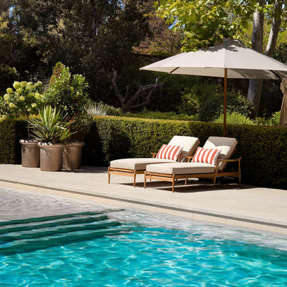 Eichholtz Outdoor Daybed Manzo – Natural Teak | Flores Off-White Outdoor Liege Eichholtz