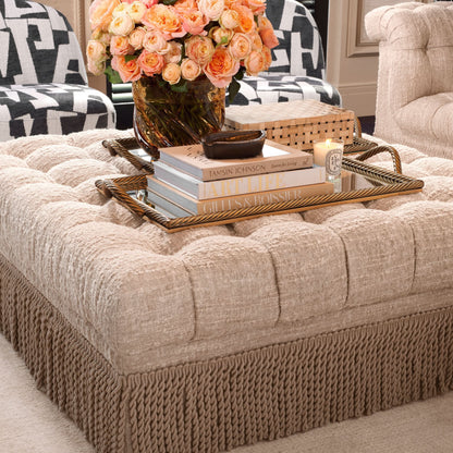 Eichholtz Ottoman Dorantes – Bouclé Sonata Cream Polsterhocker Eichholtz
