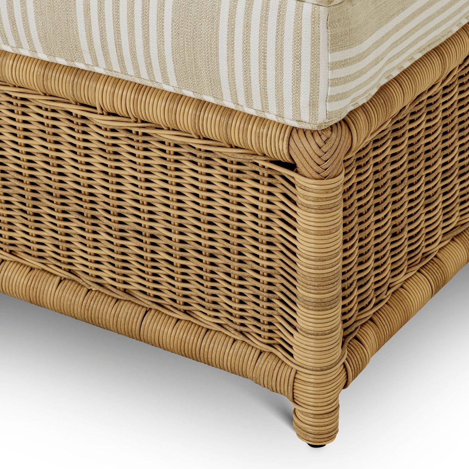 Eichholtz Outdoor Tagesbett Hampton – Kunstrattan | Saville Beige Outdoor Sofa Eichholtz