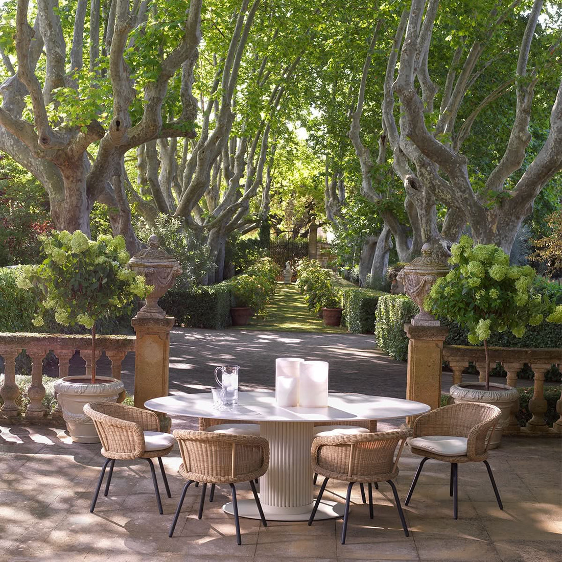 Eichholtz Esstisch Volterra Oval – Sand Finish | Cream Ceramic Top Esstisch oval Eichholtz