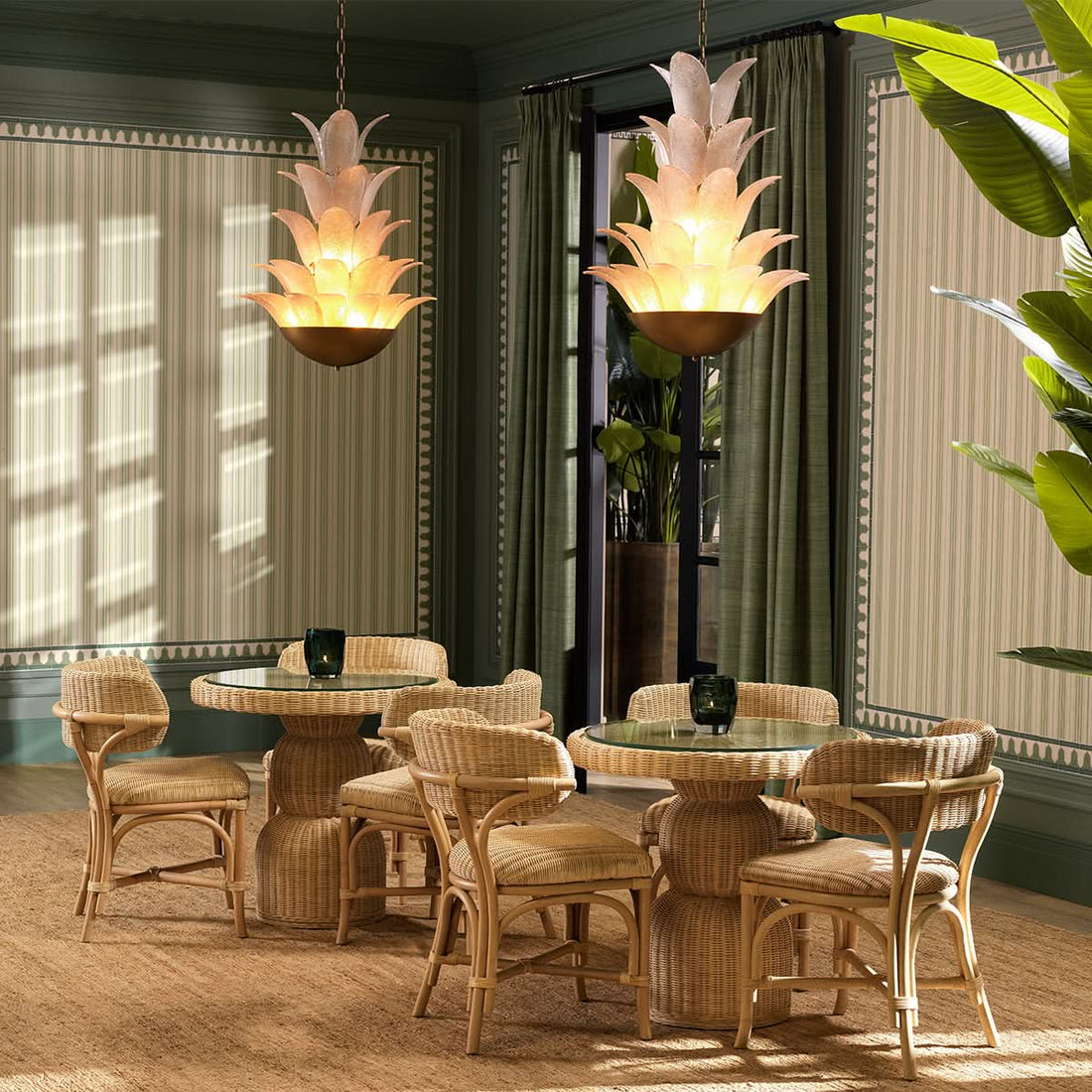 Eichholtz Kronleuchter Melrose – Antik-Messing | Rauchglas hell Kronleuchter Eichholtz