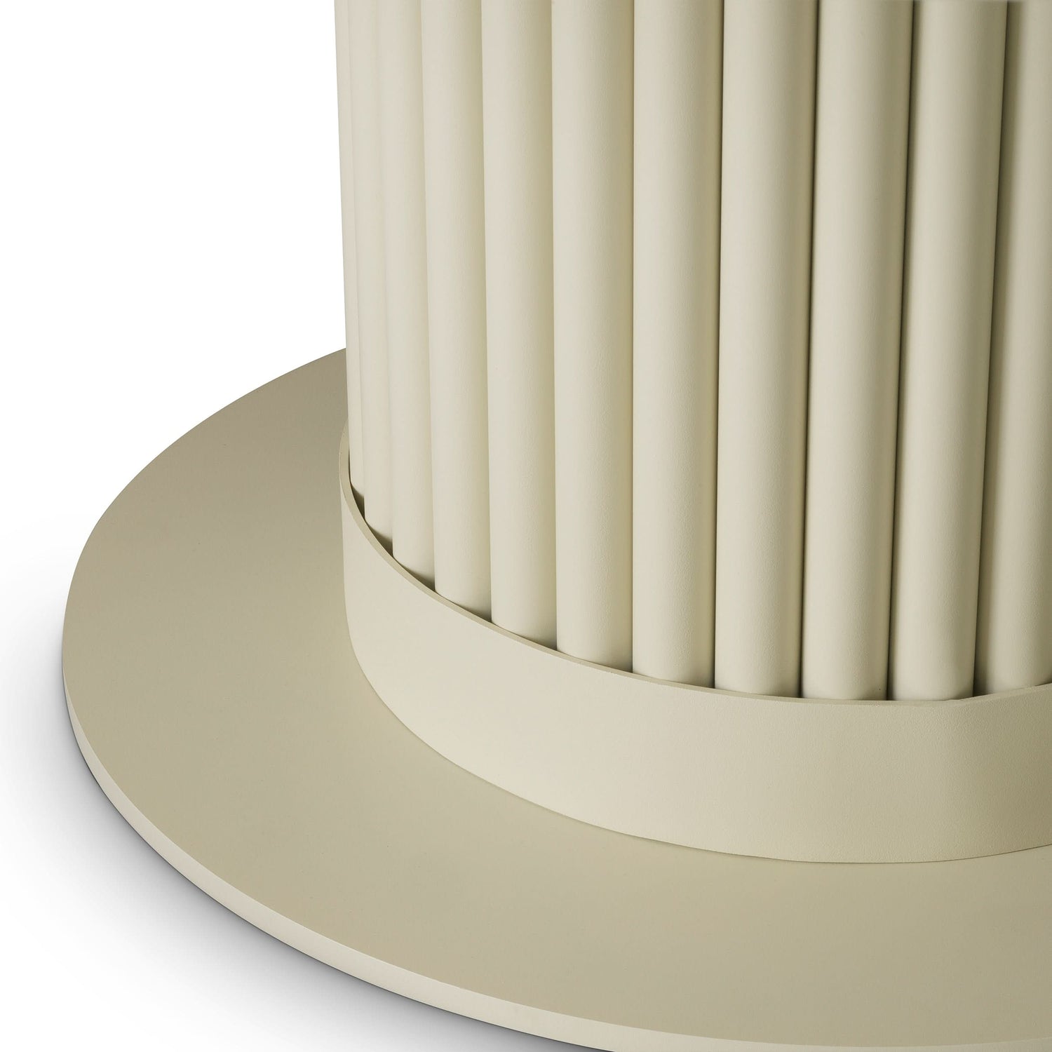 Eichholtz Outdoor Couchtisch Volterra Round – Sand Finish | Cream Ceramic Top Outdoor Couchtisch rund Eichholtz