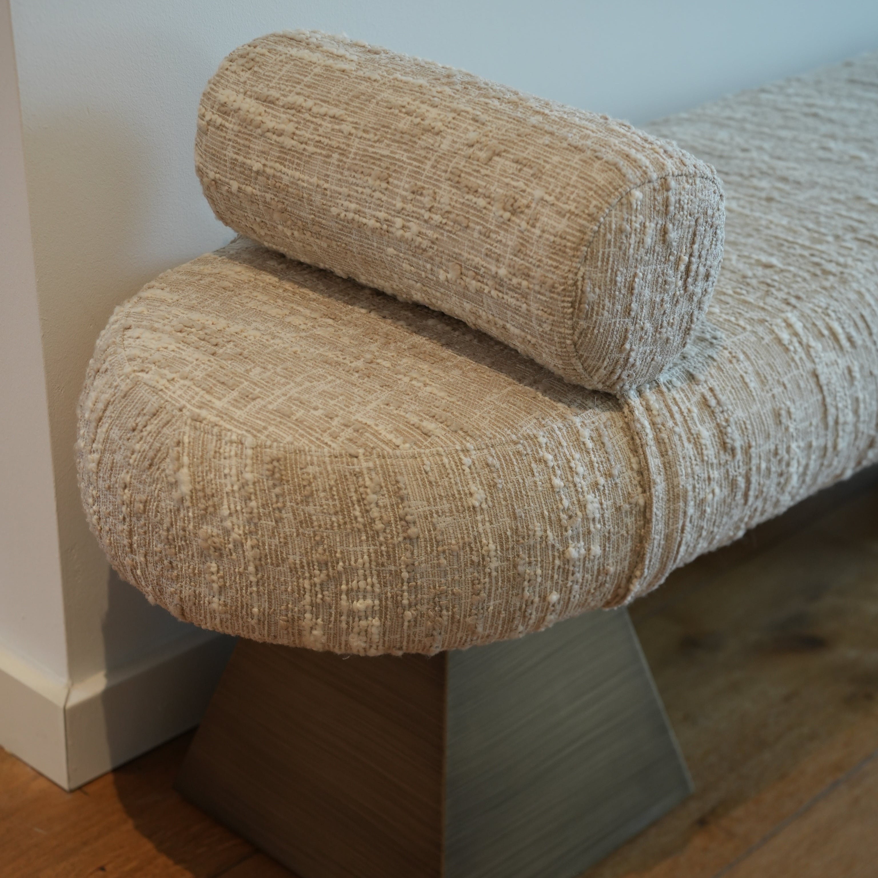 Richmond Interiors Sofa Geneva (Beige) Polsterbank Richmond Interiors