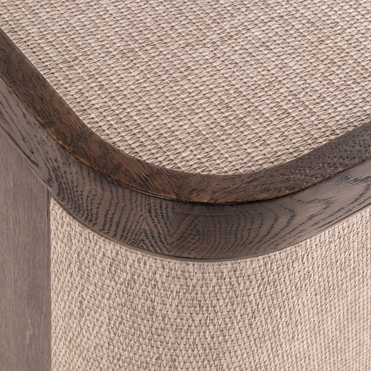 Kredens Richmond Interiors Willox beżowy 4-drzwiowy