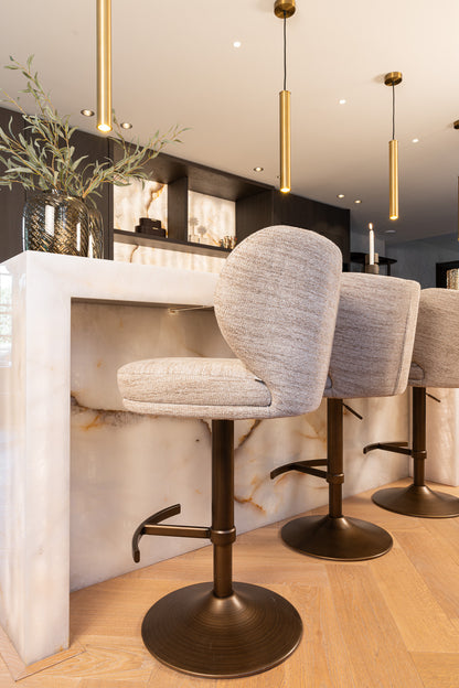 Richmond Interiors Barhocker Amely natural softweave swivel Richmond Interiors