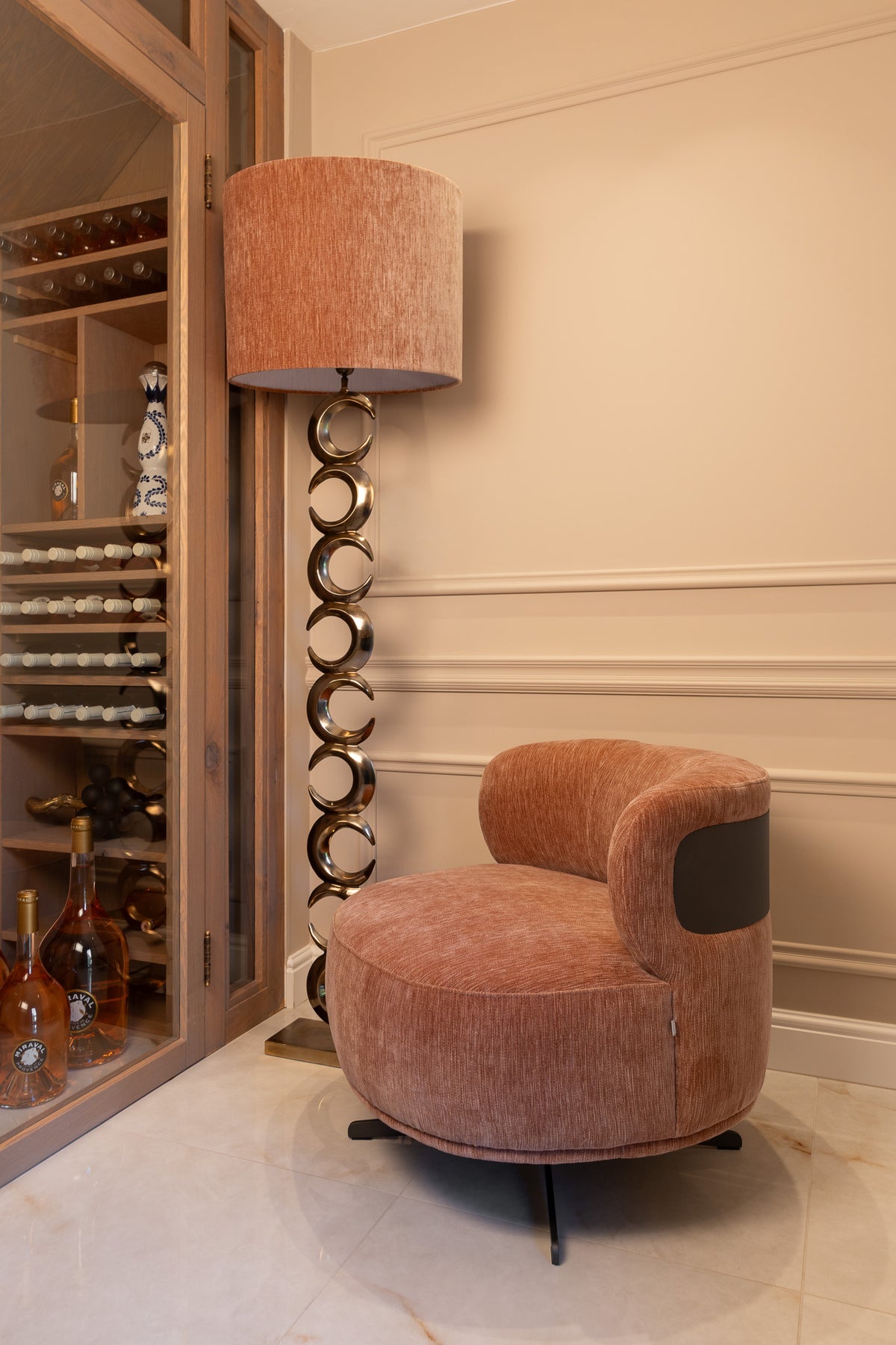 Richmond Interiors Stehlampe Amina brass antique